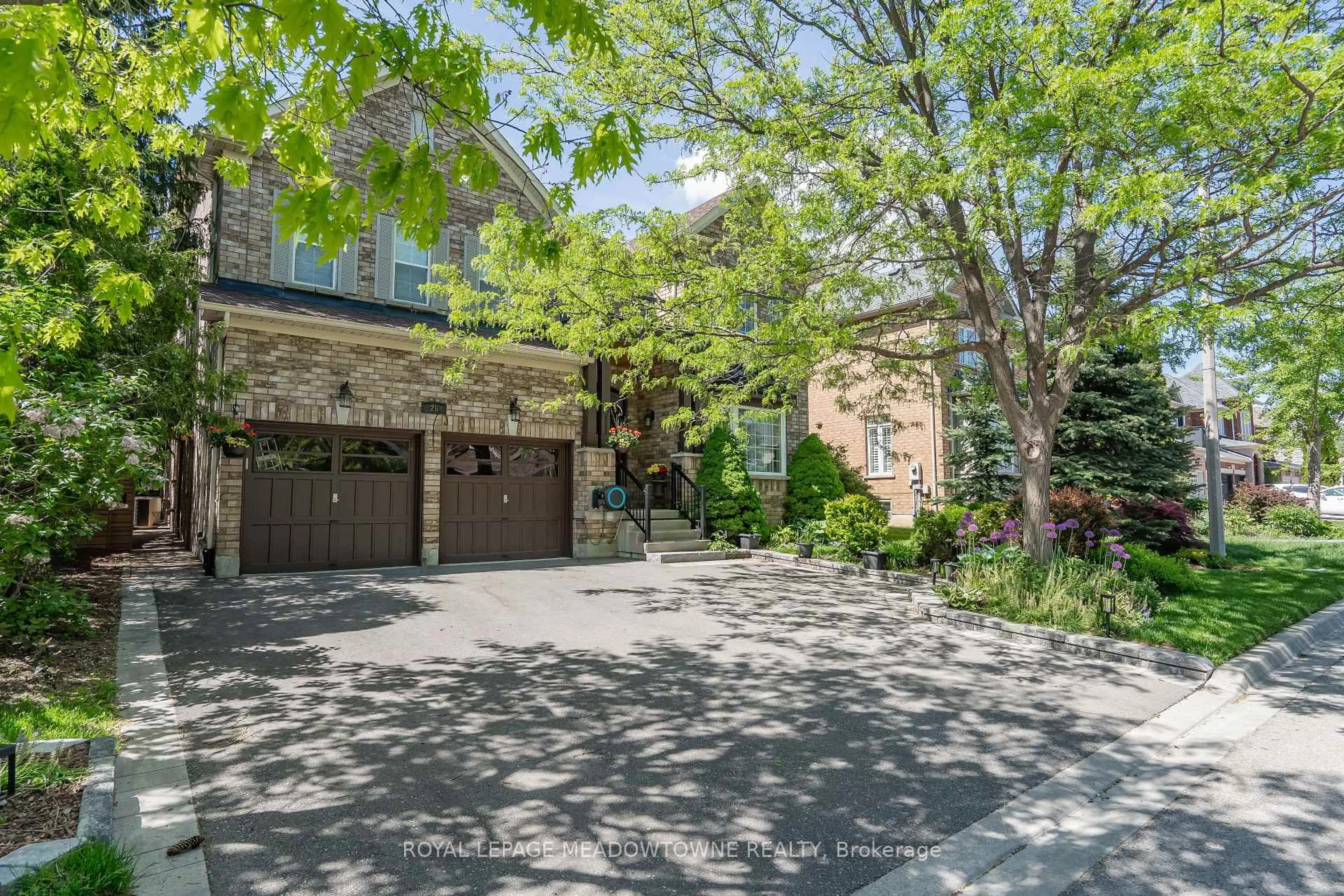 Unknown for 26 Emperor Dr, Brampton Ontario L6P 1X5