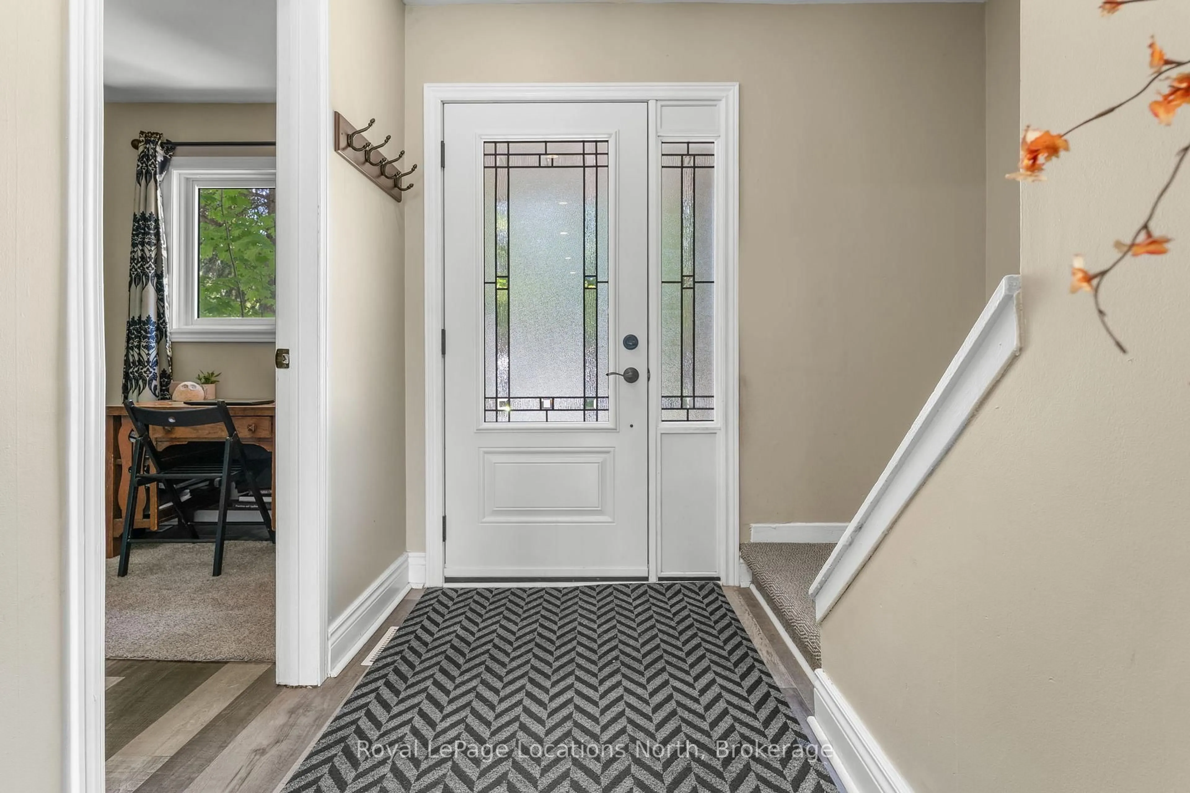Indoor entryway for 3 Orange Mill Crt #49, Orangeville Ontario L9W 3R7