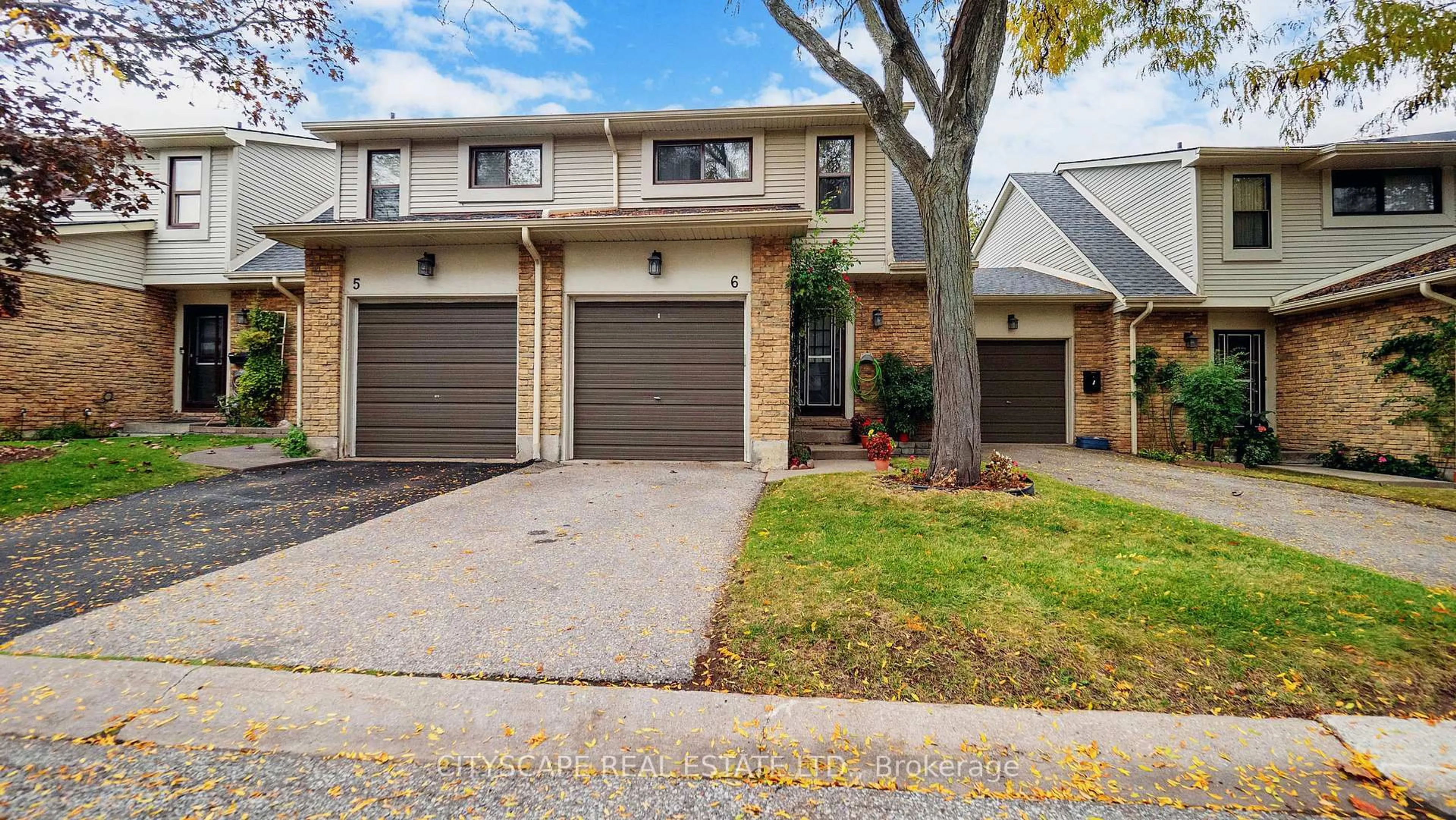 Unknown for 2701 Aquitaine Ave #6, Mississauga Ontario L5N 2H7