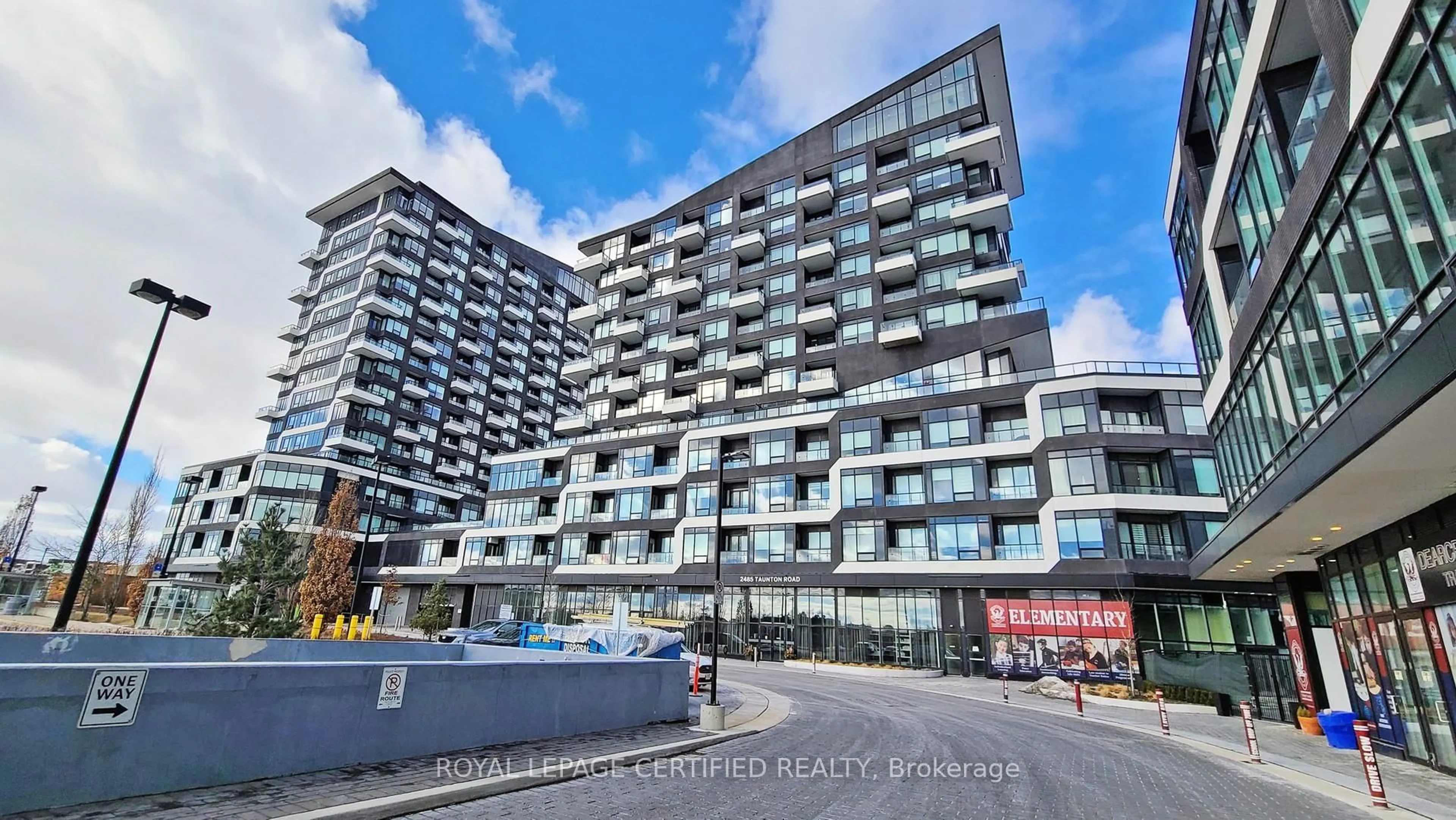 Unknown for 2485 Taunton Rd #826, Oakville Ontario L6H 3R8