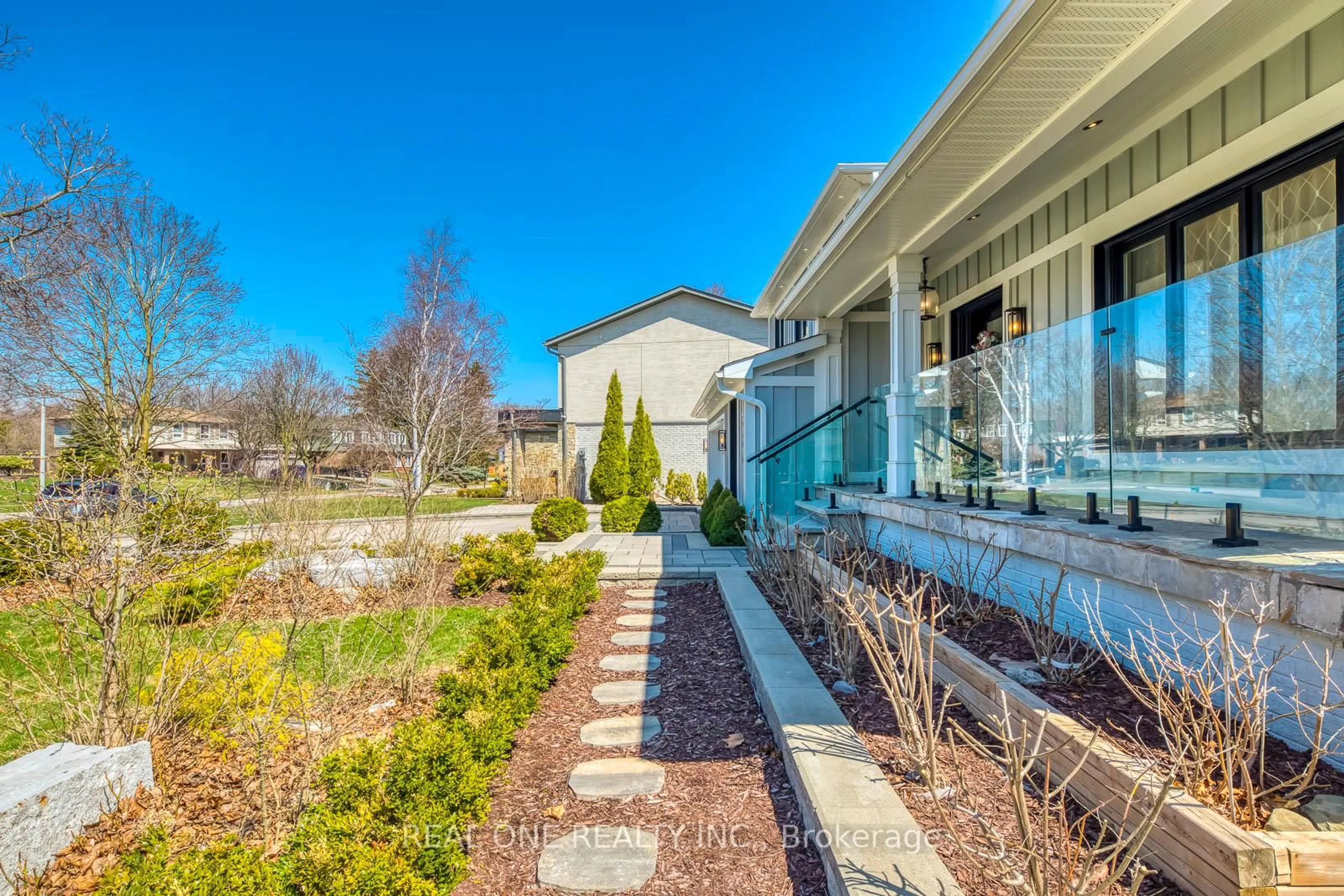 Unknown for 1224 Willowbrook Dr, Oakville Ontario L6L 2K1