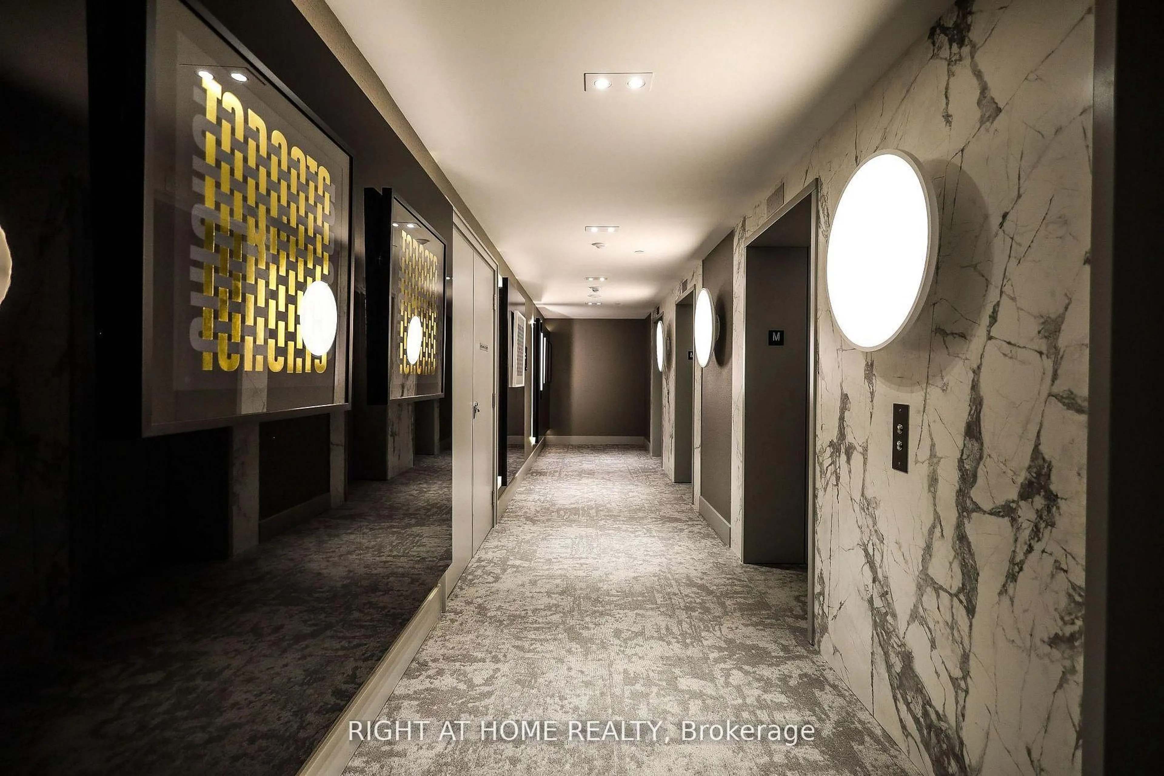 Indoor foyer for 285 Dufferin St #1608, Toronto Ontario M6K 1E6