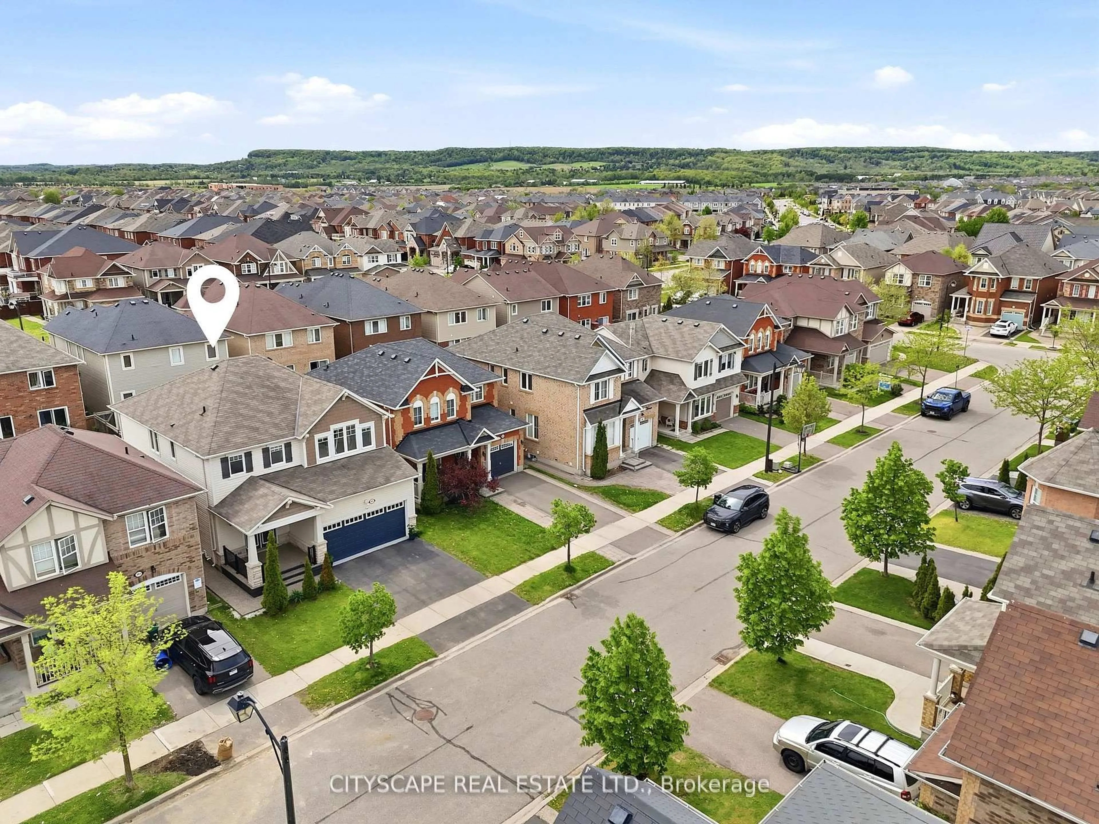 A pic from outside/outdoor area/front of a property/back of a property/a pic from drone, street for 305 Gleave Terr, Milton Ontario L9T 8P1