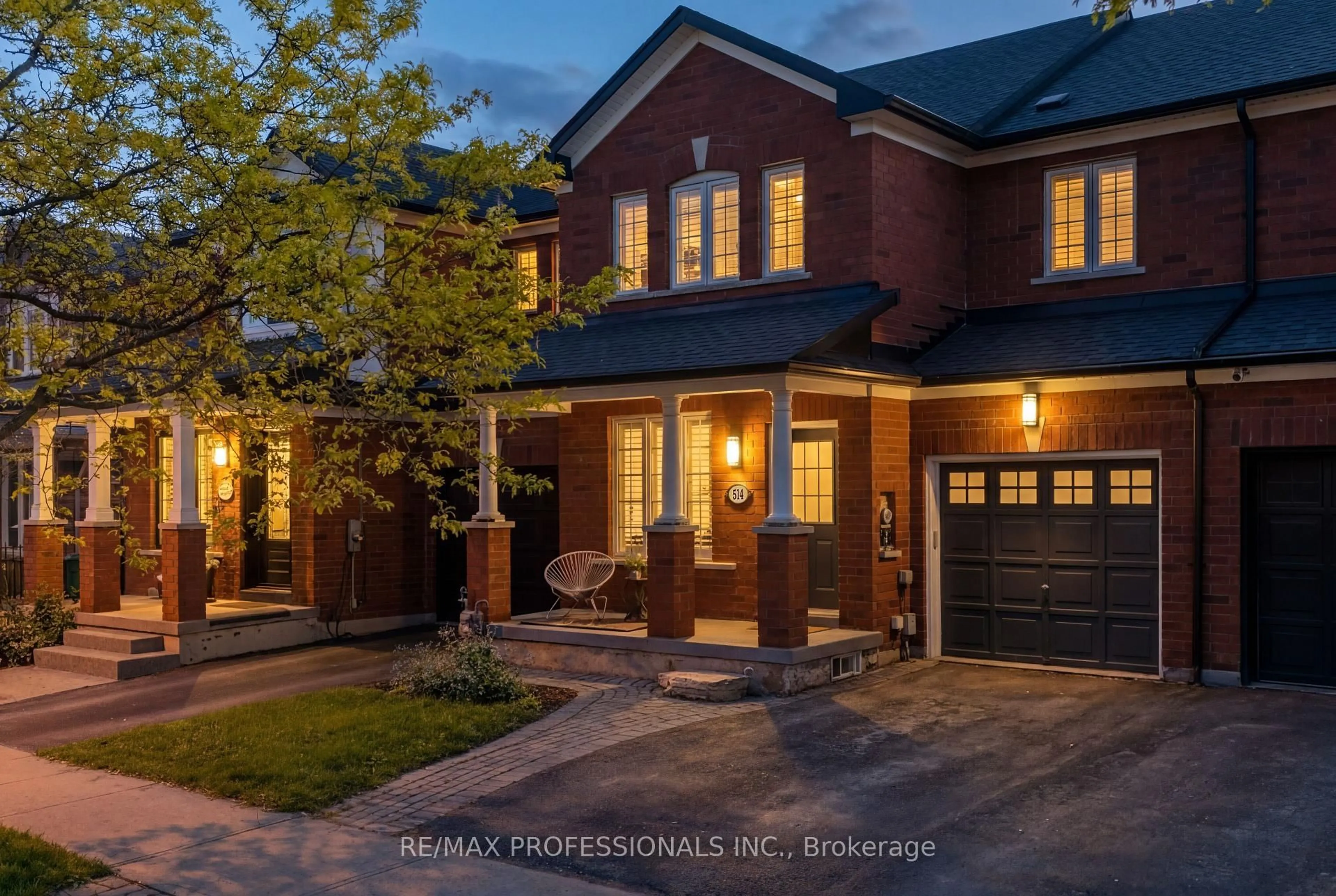 Home with brick exterior material, street for 514 Thelma St, Burlington Ontario L7L 6W8
