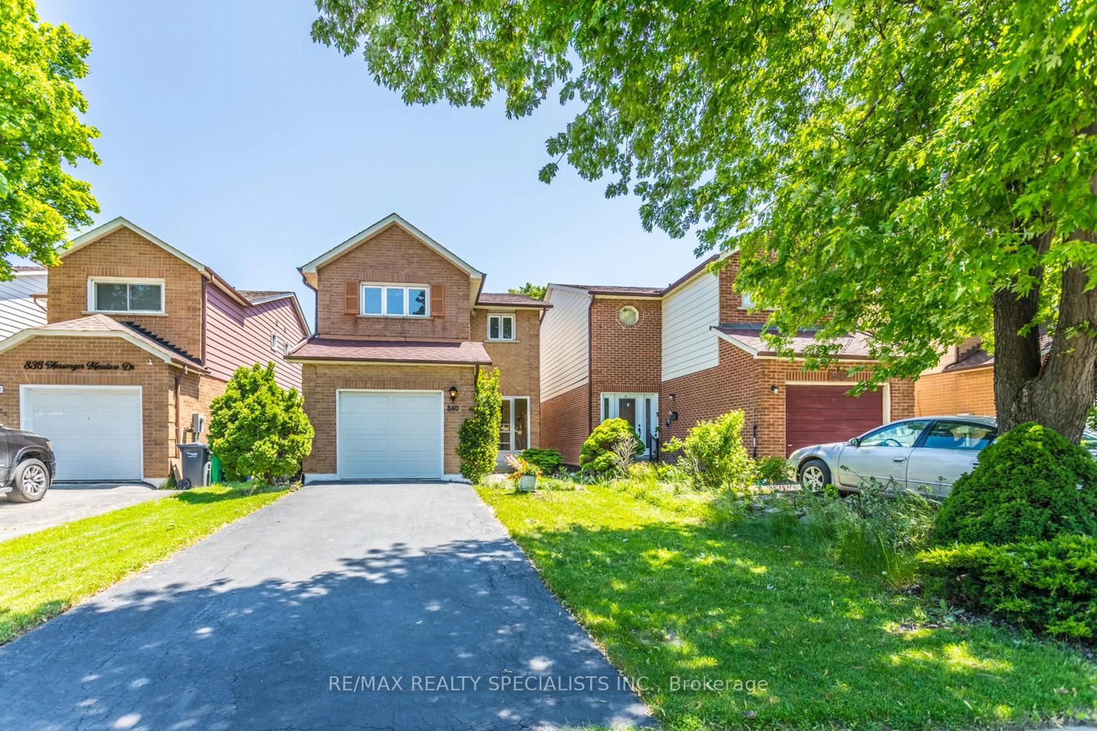 Home with brick exterior material, street for 840 Messenger Meadow Dr, Mississauga Ontario L5C 3T2