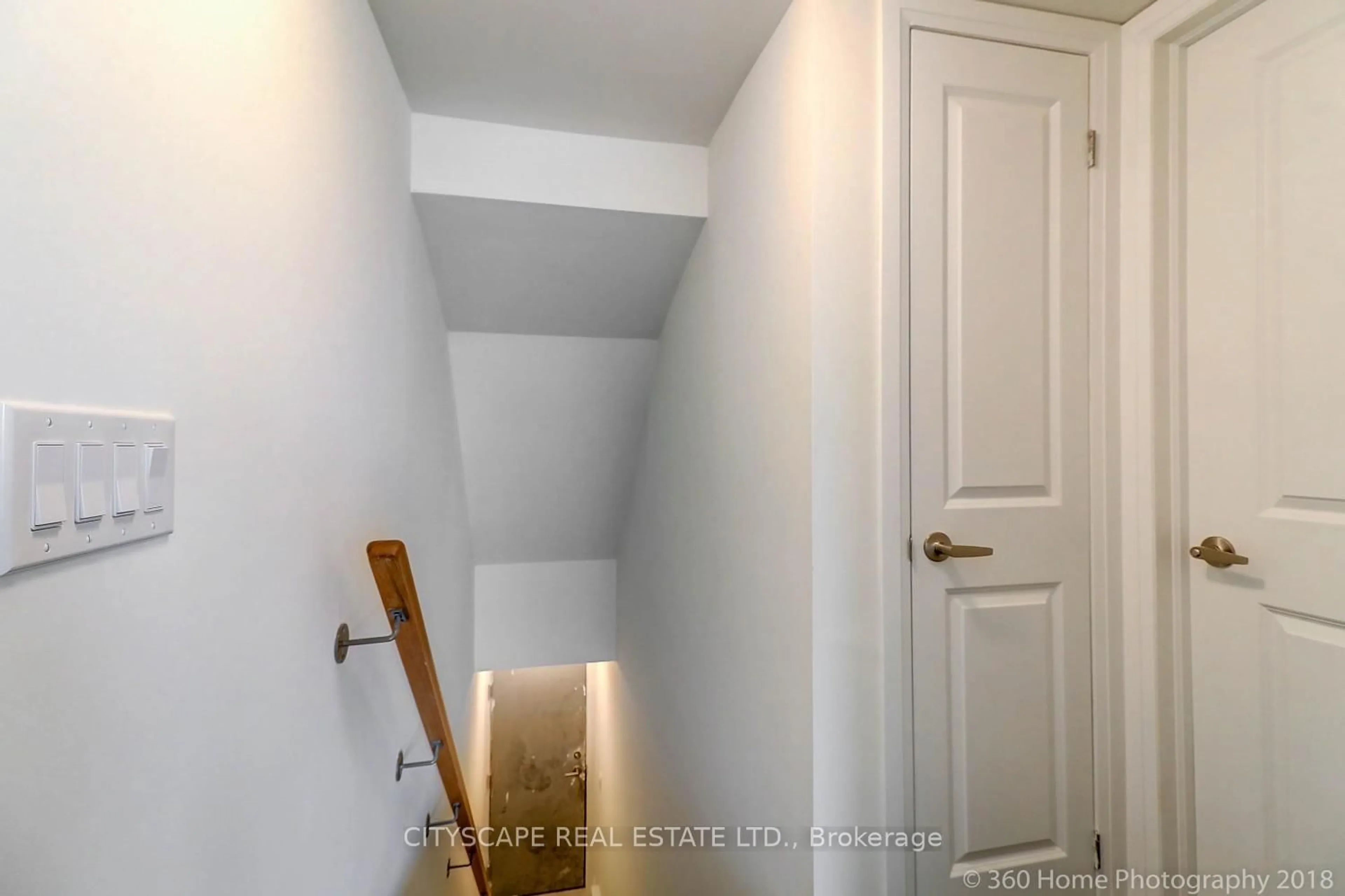 Unknown for 142 William Duncan Rd #4, Toronto Ontario M3K 0C1