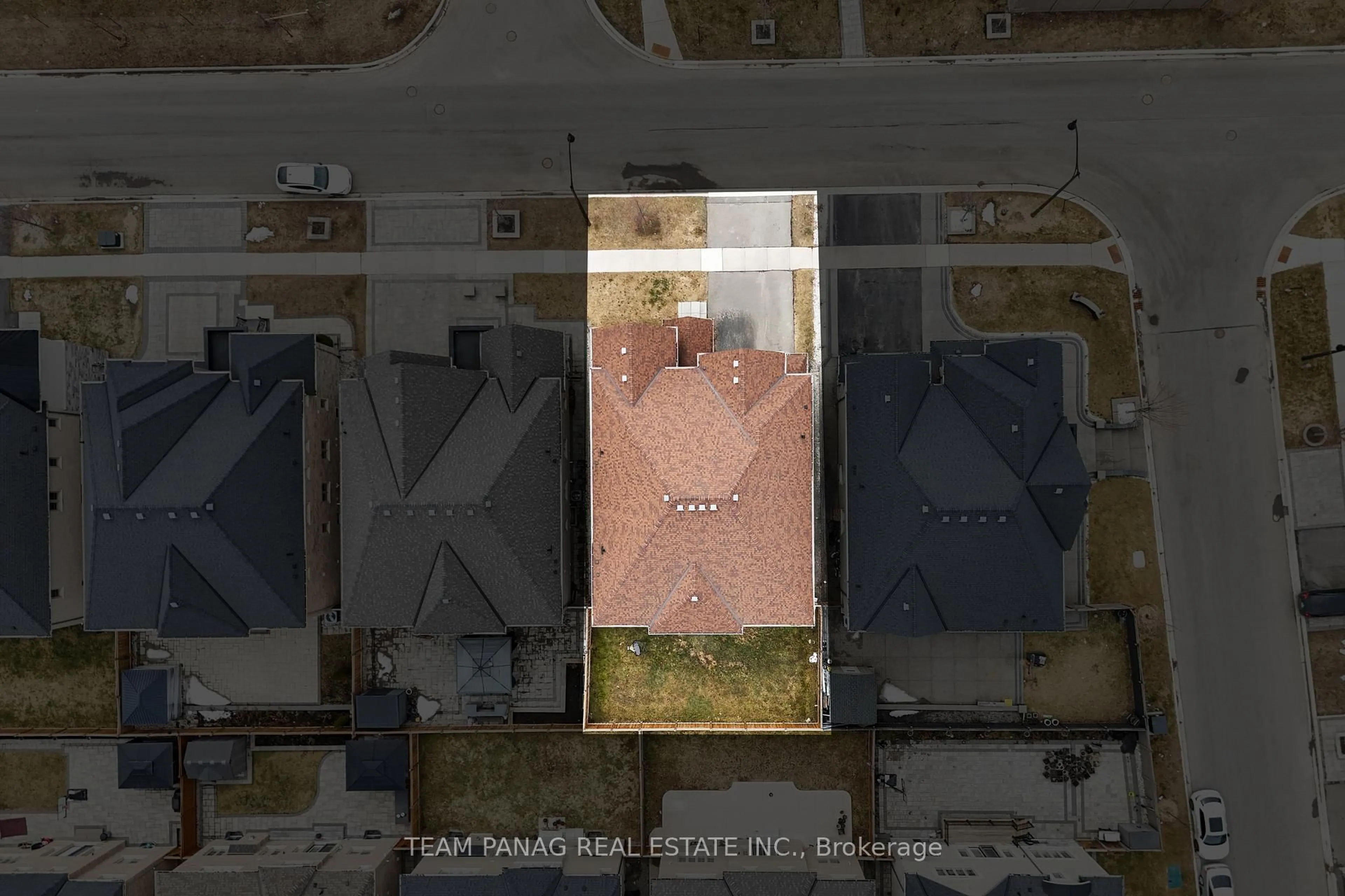 A pic from outside/outdoor area/front of a property/back of a property/a pic from drone, city buildings view from balcony for 25 Trail Rider Dr, Brampton Ontario L6P 4M4
