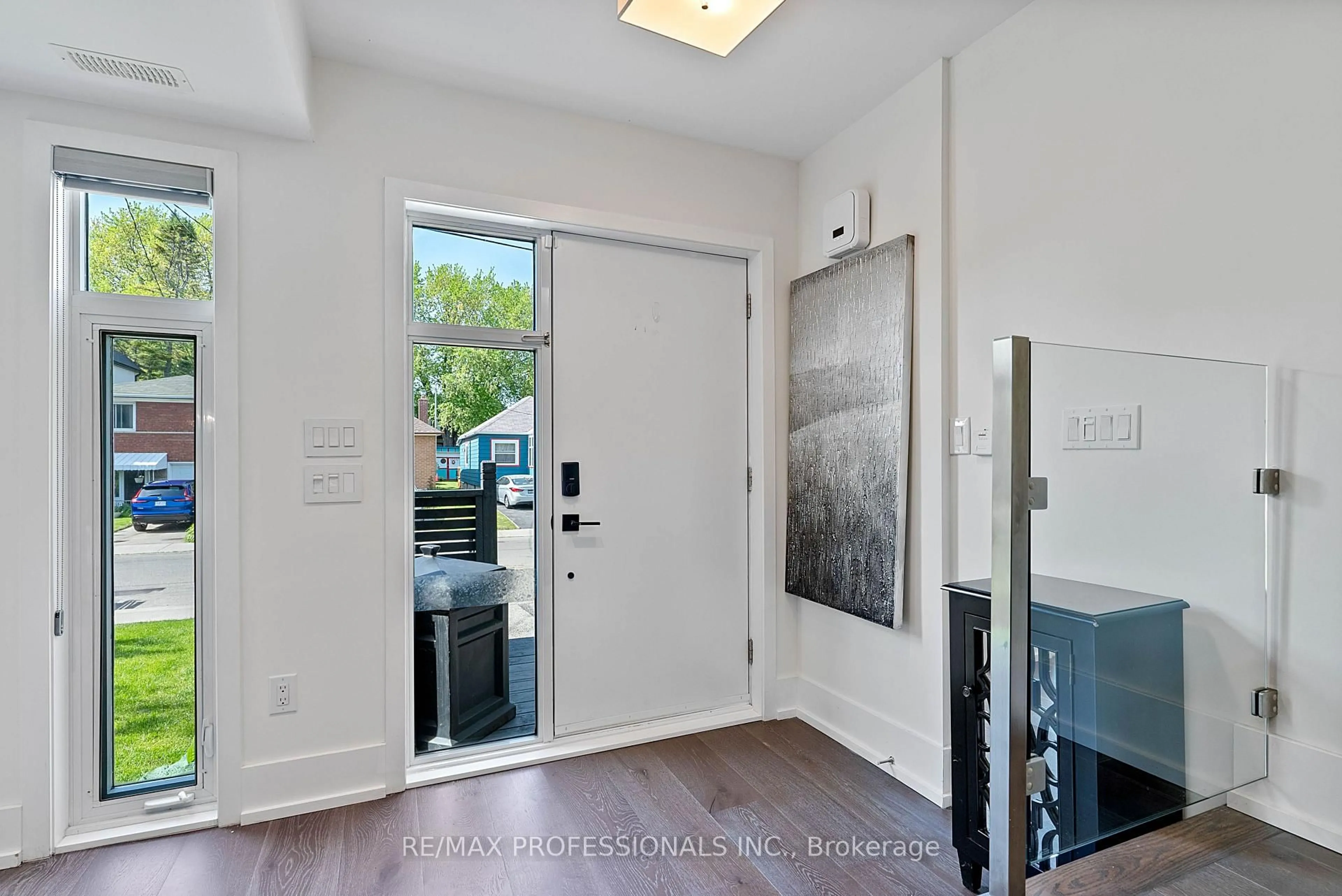 Indoor entryway for 171 Symons St, Toronto Ontario M8V 1V1