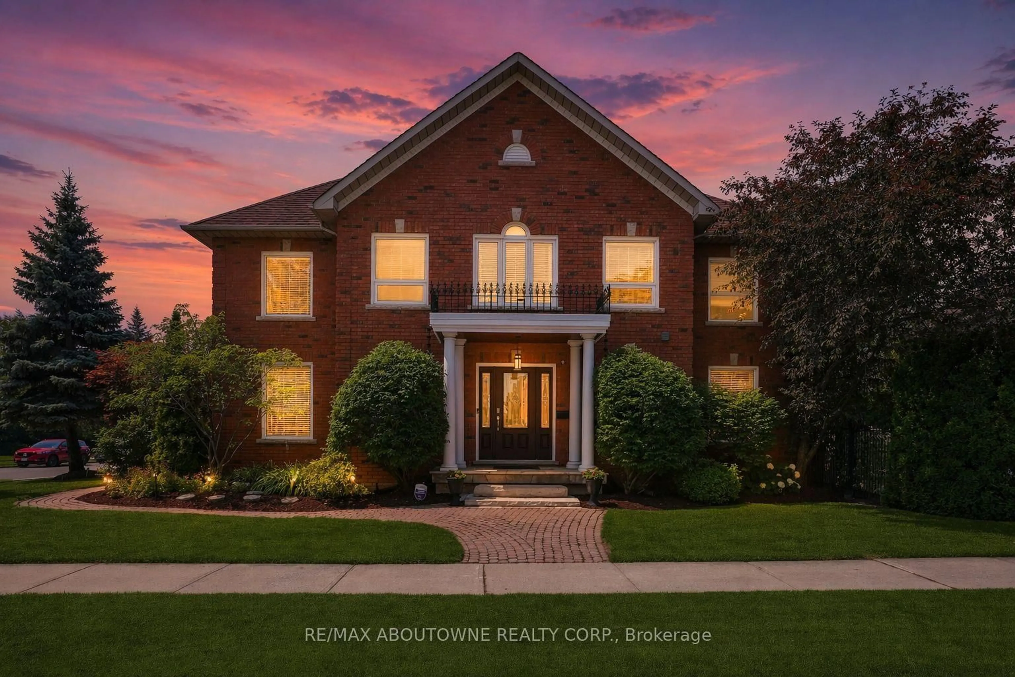 Home with brick exterior material, street for 1424 The Links Dr, Oakville Ontario L6M 2N9