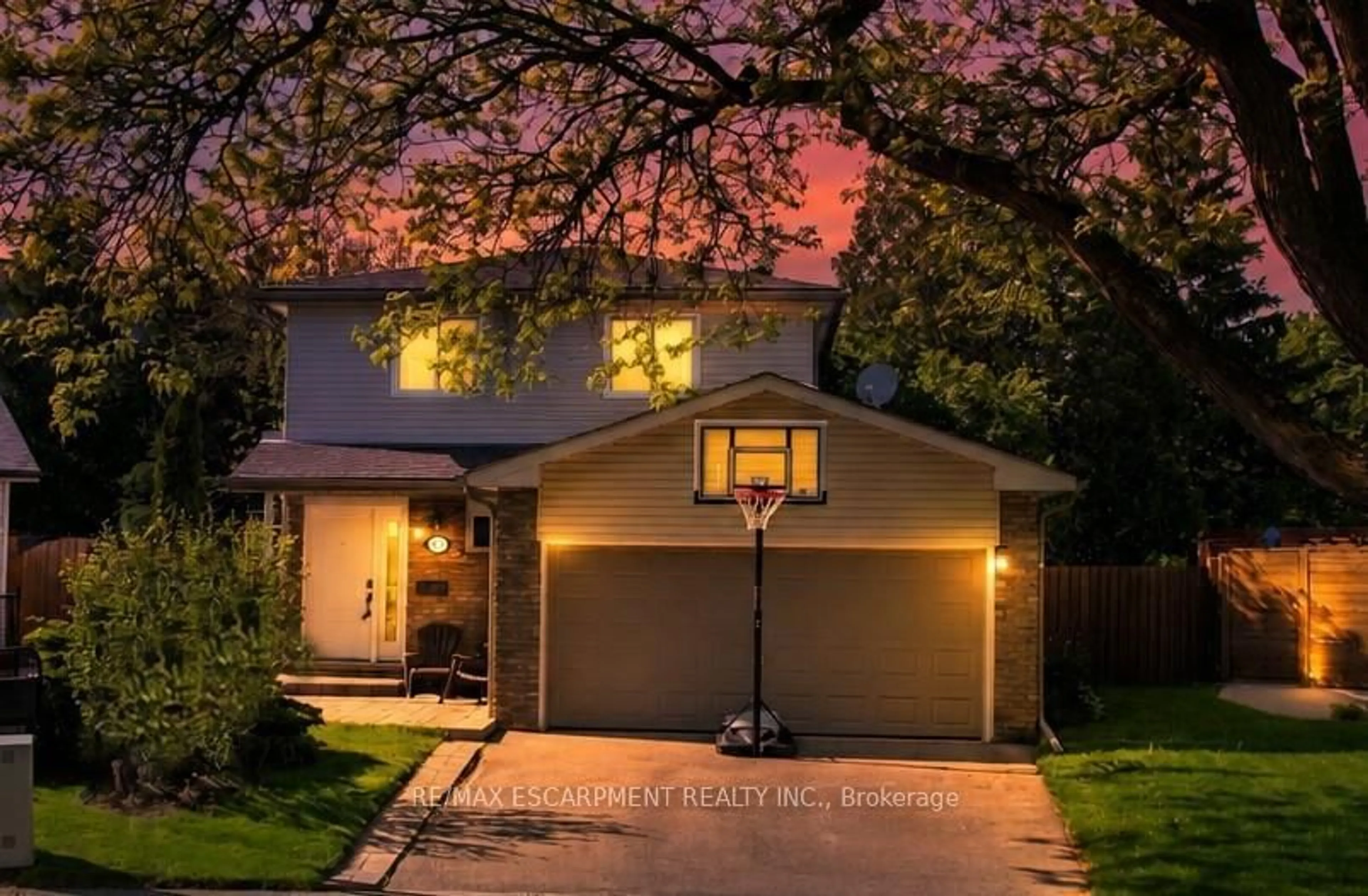 Unknown for 712 Auburn Cres, Burlington Ontario L7L 5B2