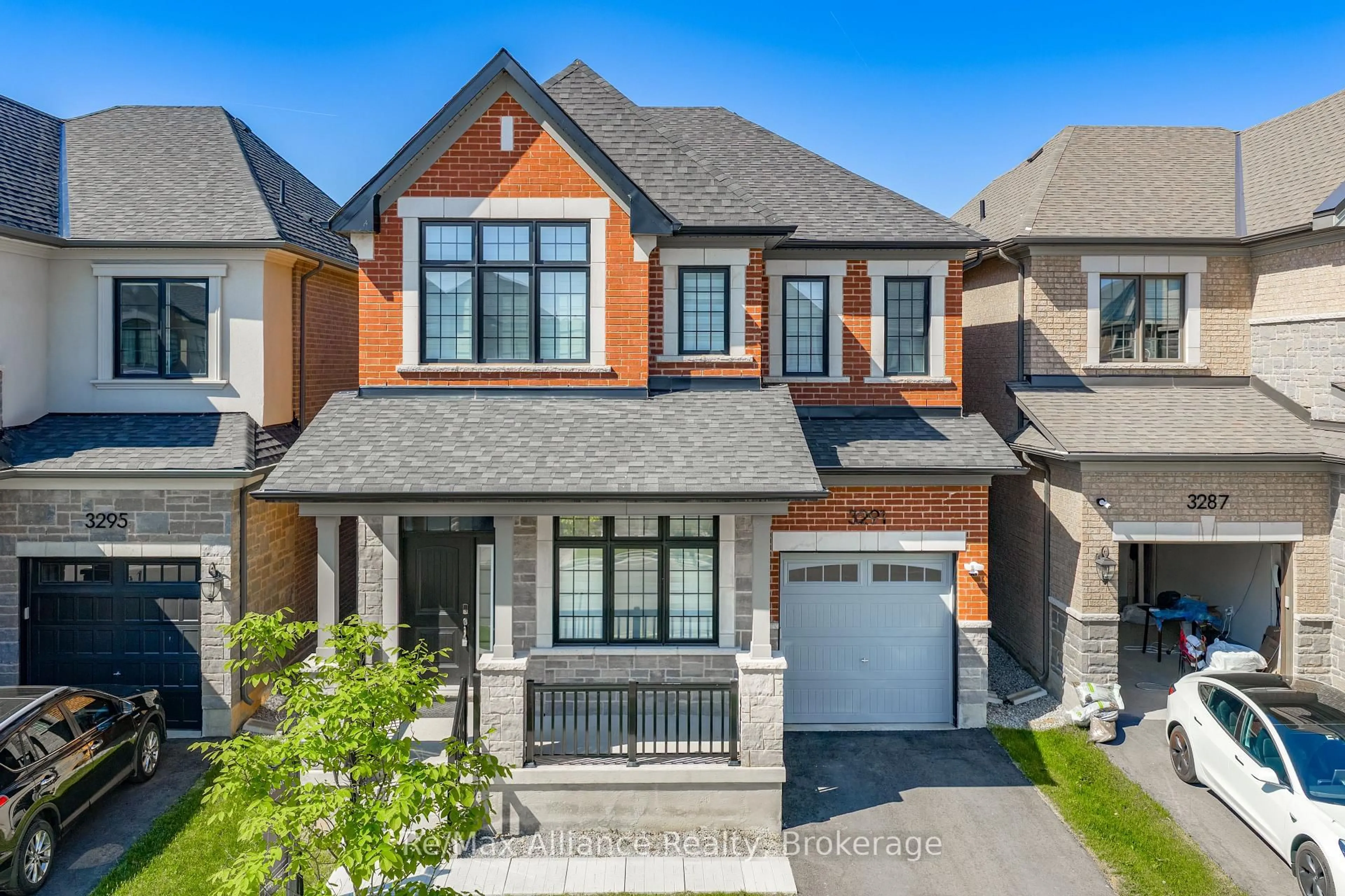 Home with brick exterior material, street for 3291 Harasym Tr, Oakville Ontario L6M 5N6