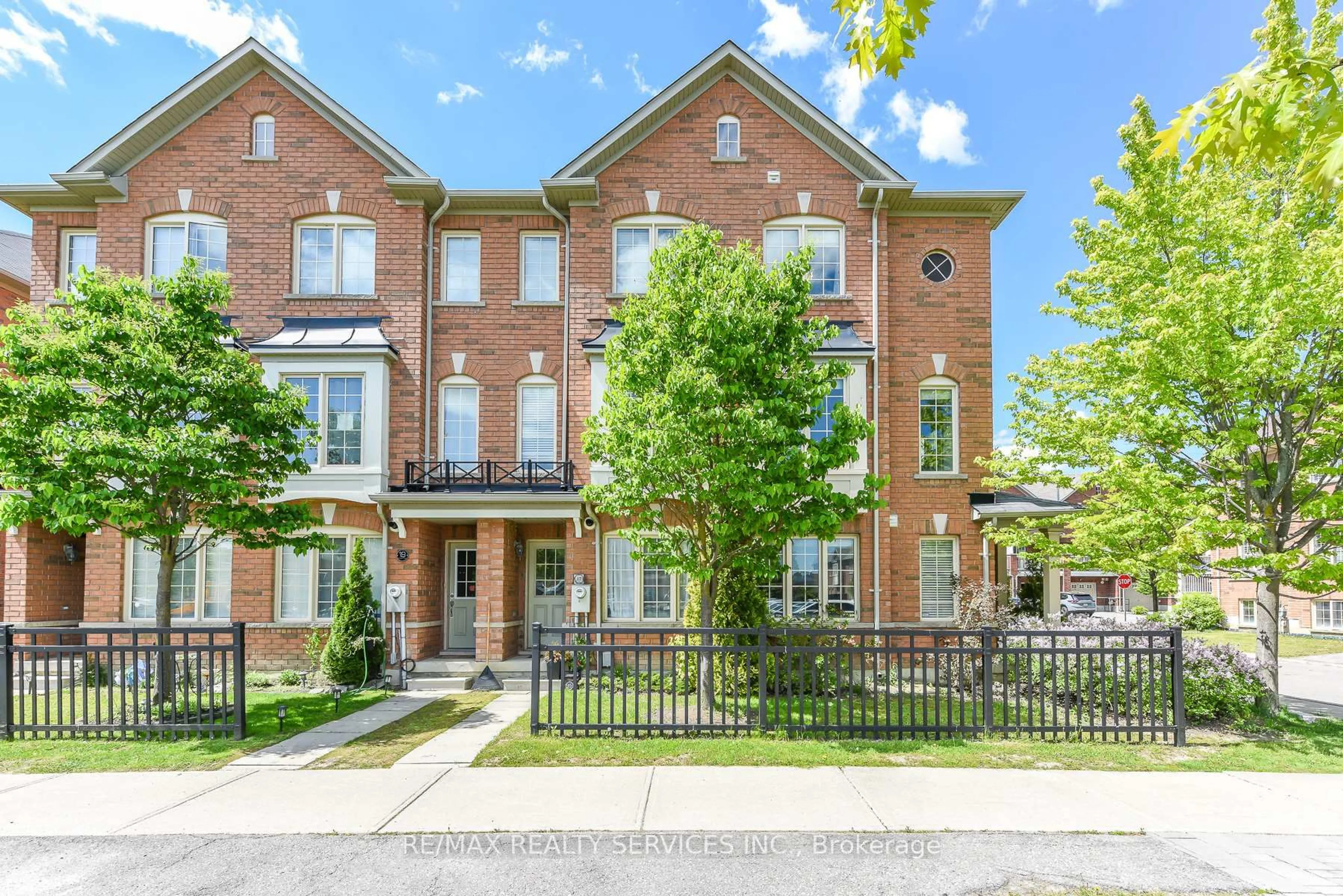 Home with brick exterior material, street for 15 Peach Dr, Brampton Ontario L6R 0W5