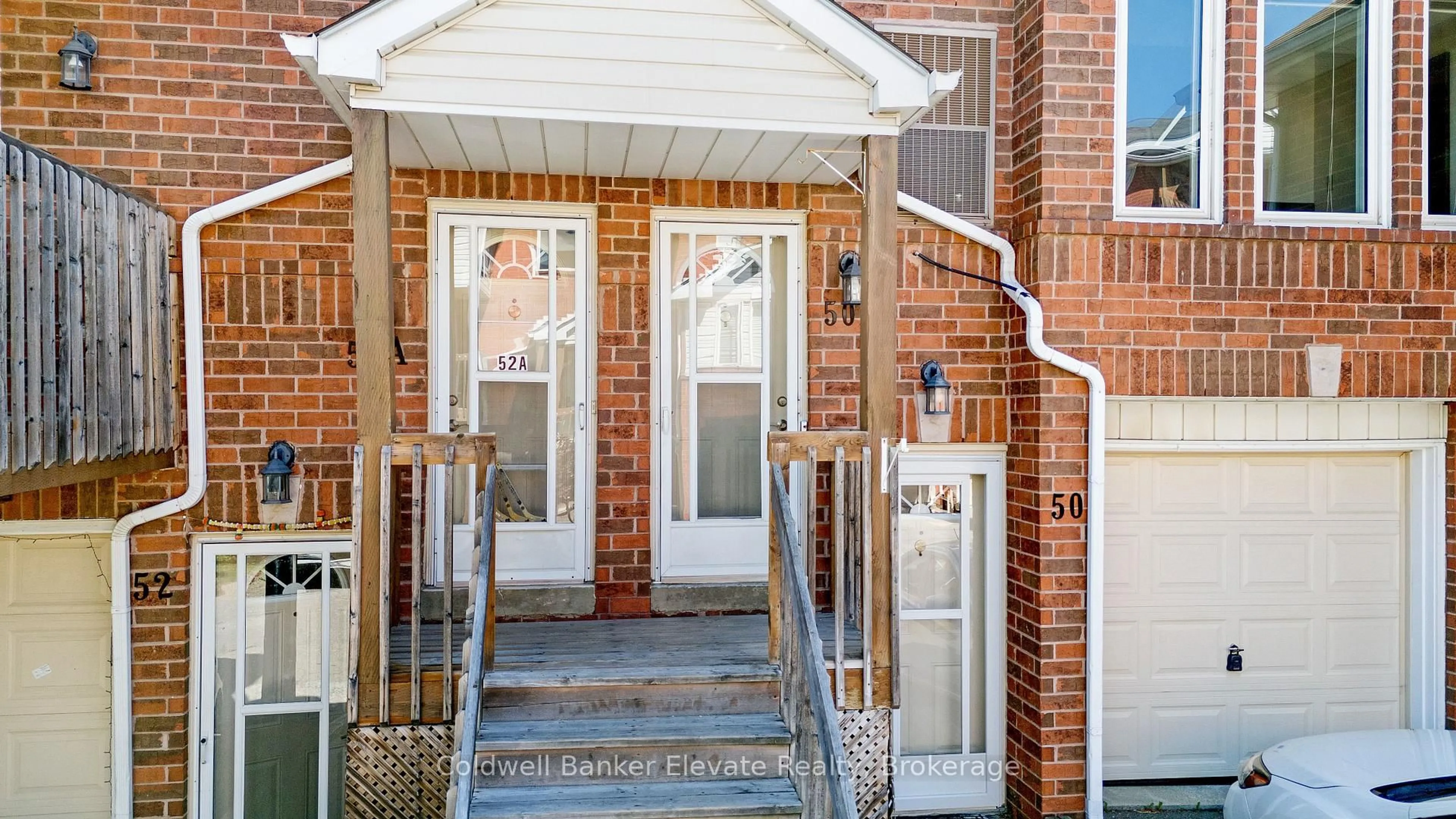 Indoor entryway for 50A Wylie Circ, Halton Hills Ontario L7G 5L9