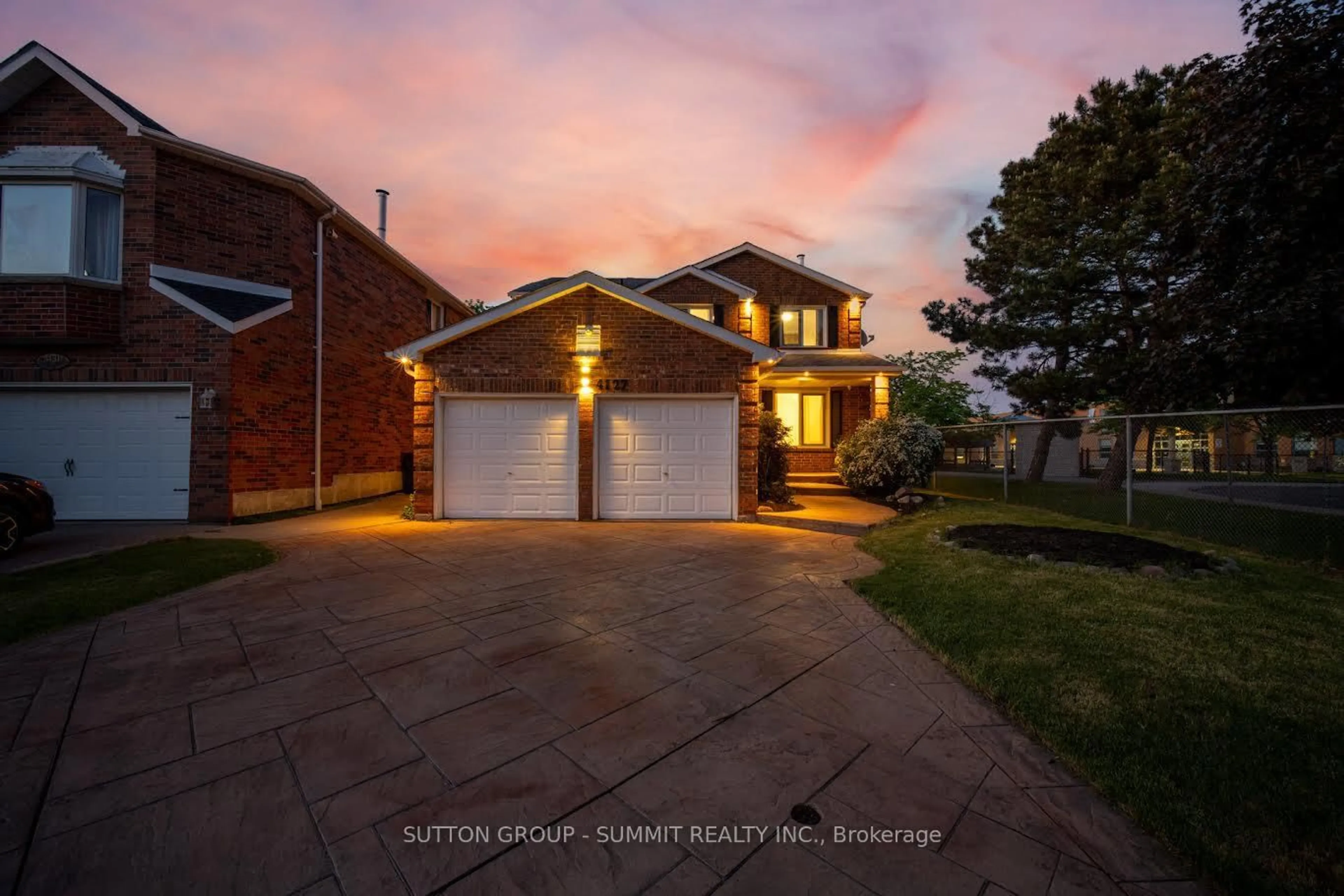 Home with brick exterior material, street for 4127 COLONIAL Dr, Mississauga Ontario L5L 4E8
