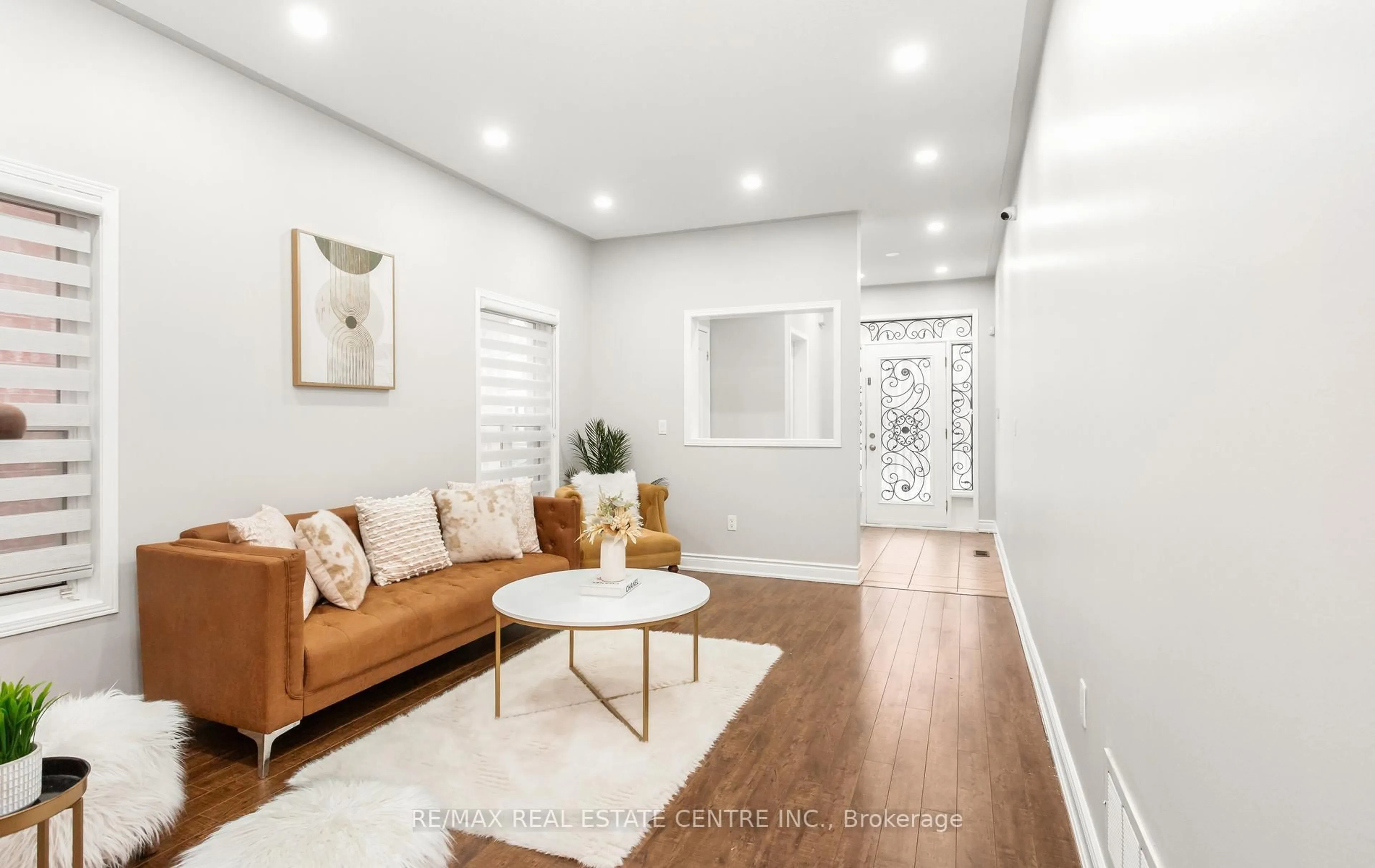 Living room with furniture, unknown for 58 Knightswood Cres, Brampton Ontario L7A 3W9