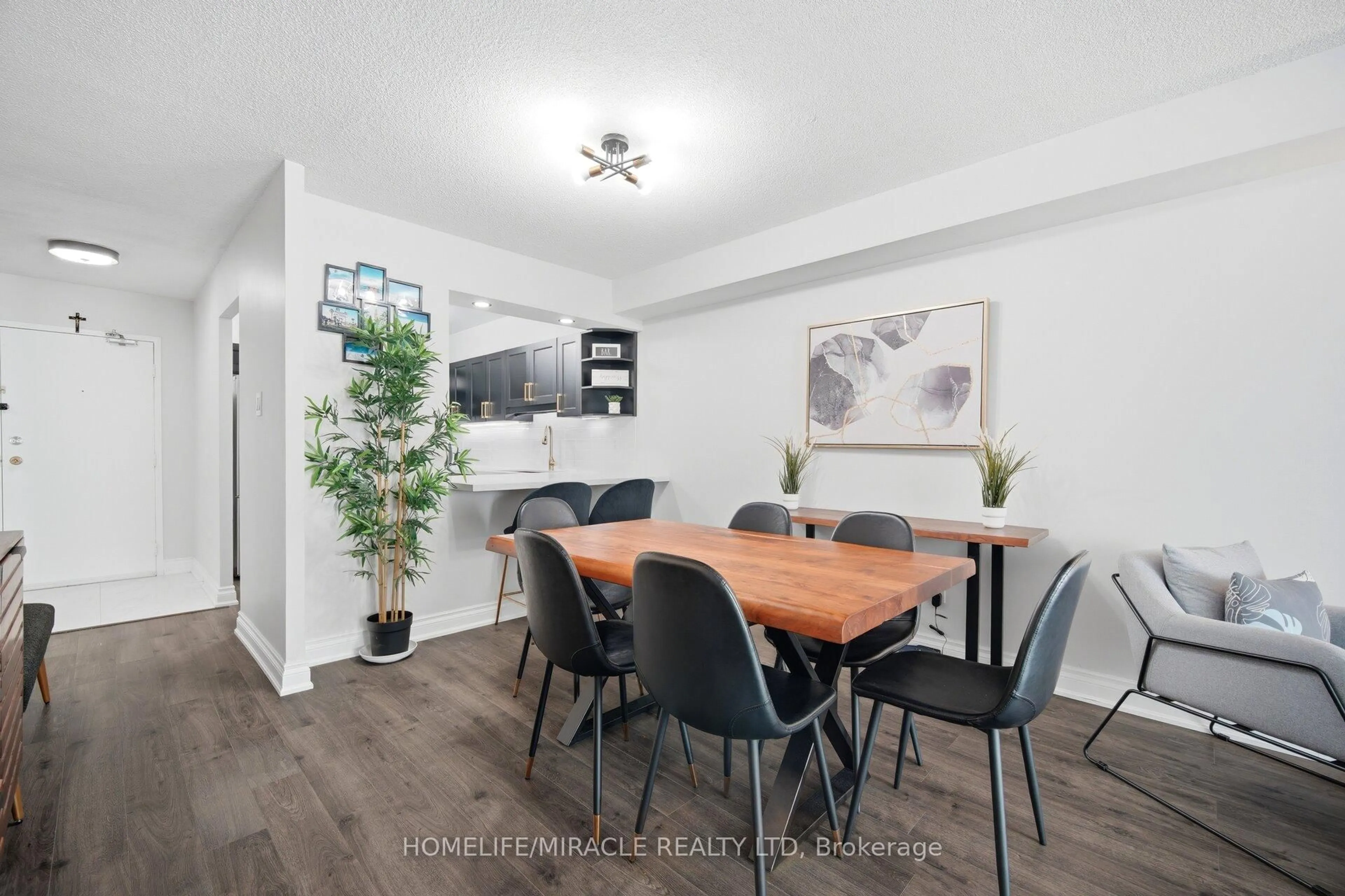 Unknown for 238 Albion Rd #102, Toronto Ontario M9W 6A7