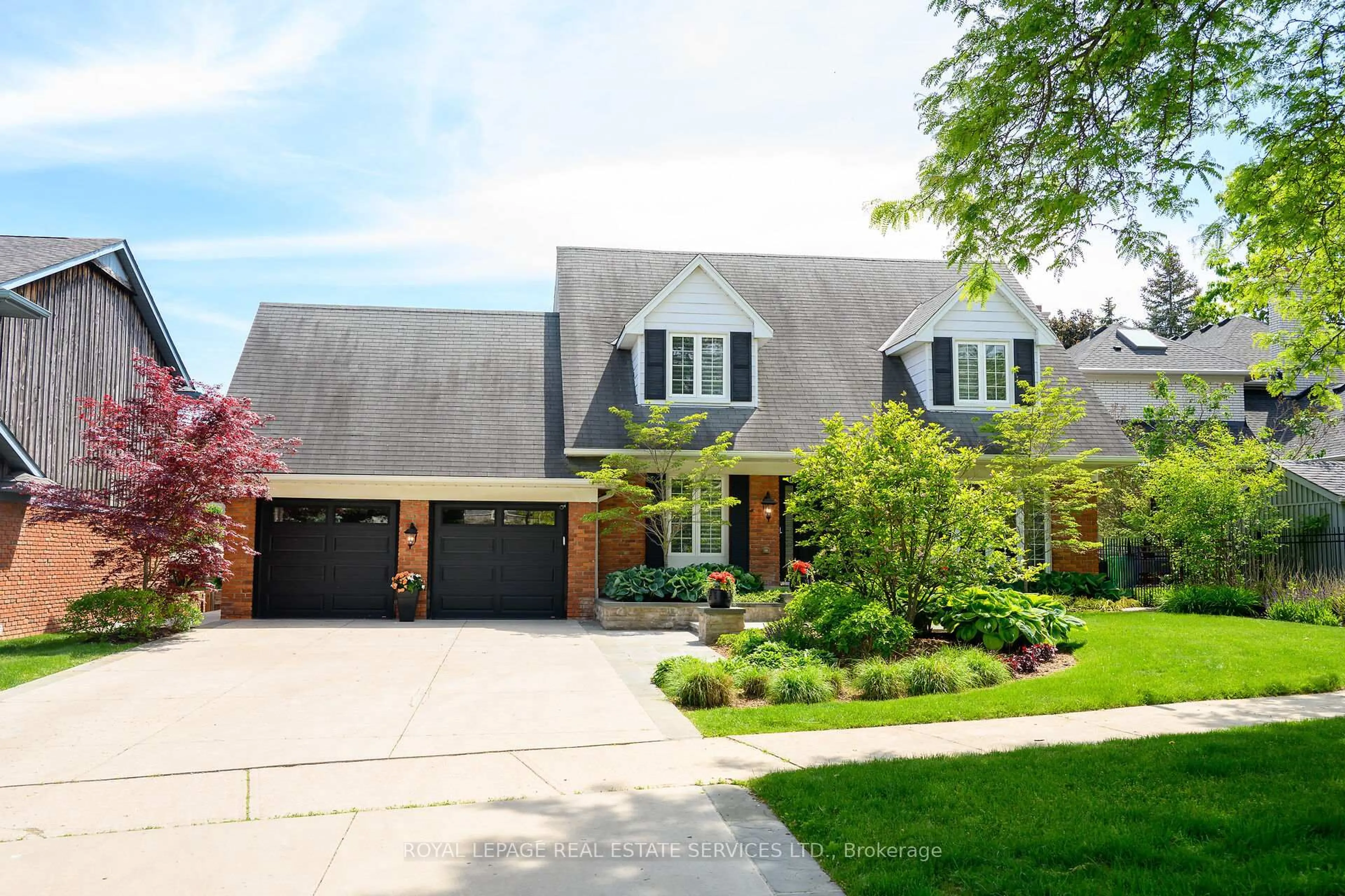 Home with brick exterior material, street for 1990 Fieldgate Dr, Burlington Ontario L7P 3H6