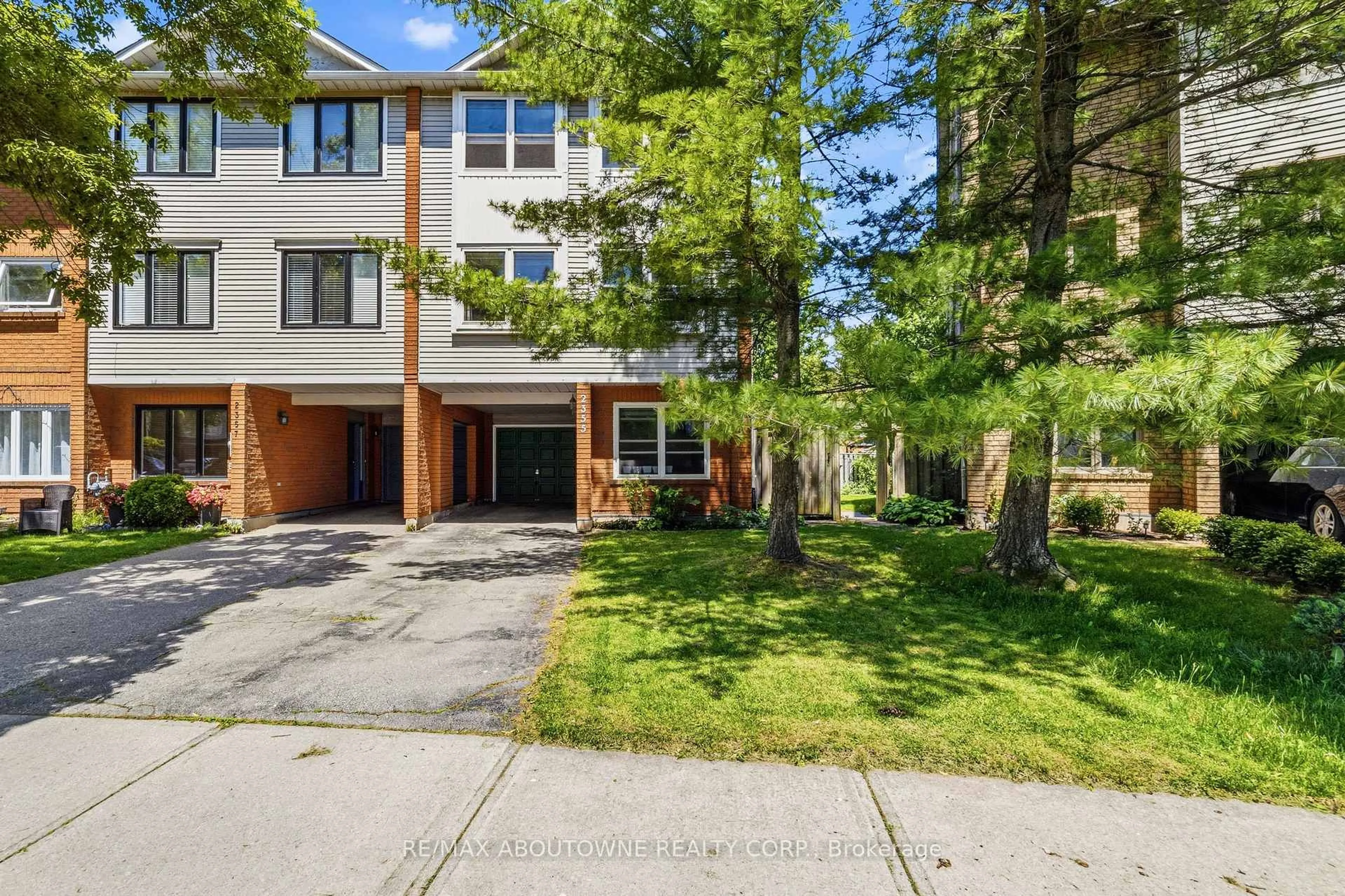 Unknown for 2355 Strawfield Crt, Oakville Ontario L6H 6C1