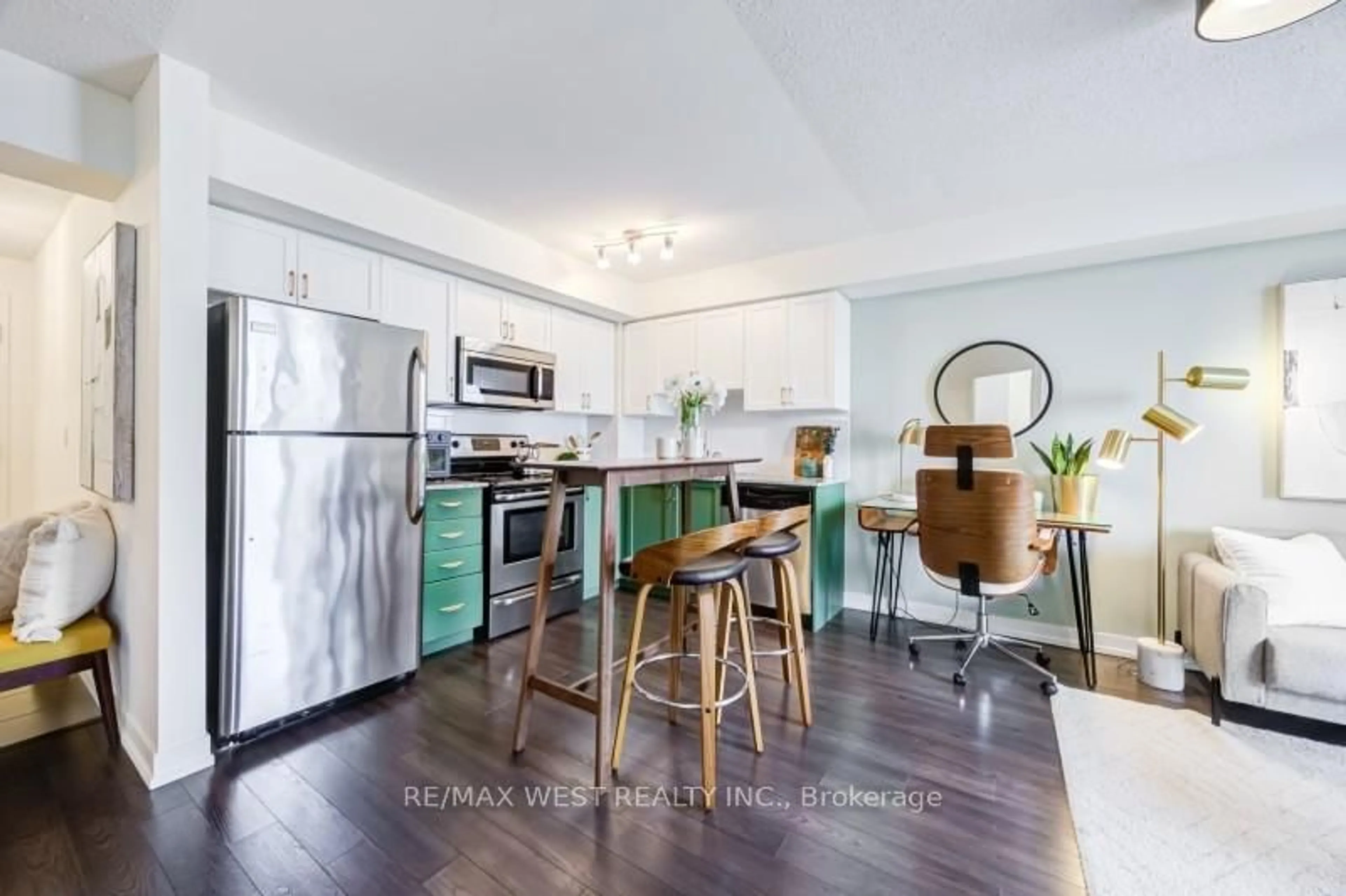 Open concept kitchen, wood/laminate floor for 812 Lansdowne Ave #704, Toronto Ontario M6H 4K5