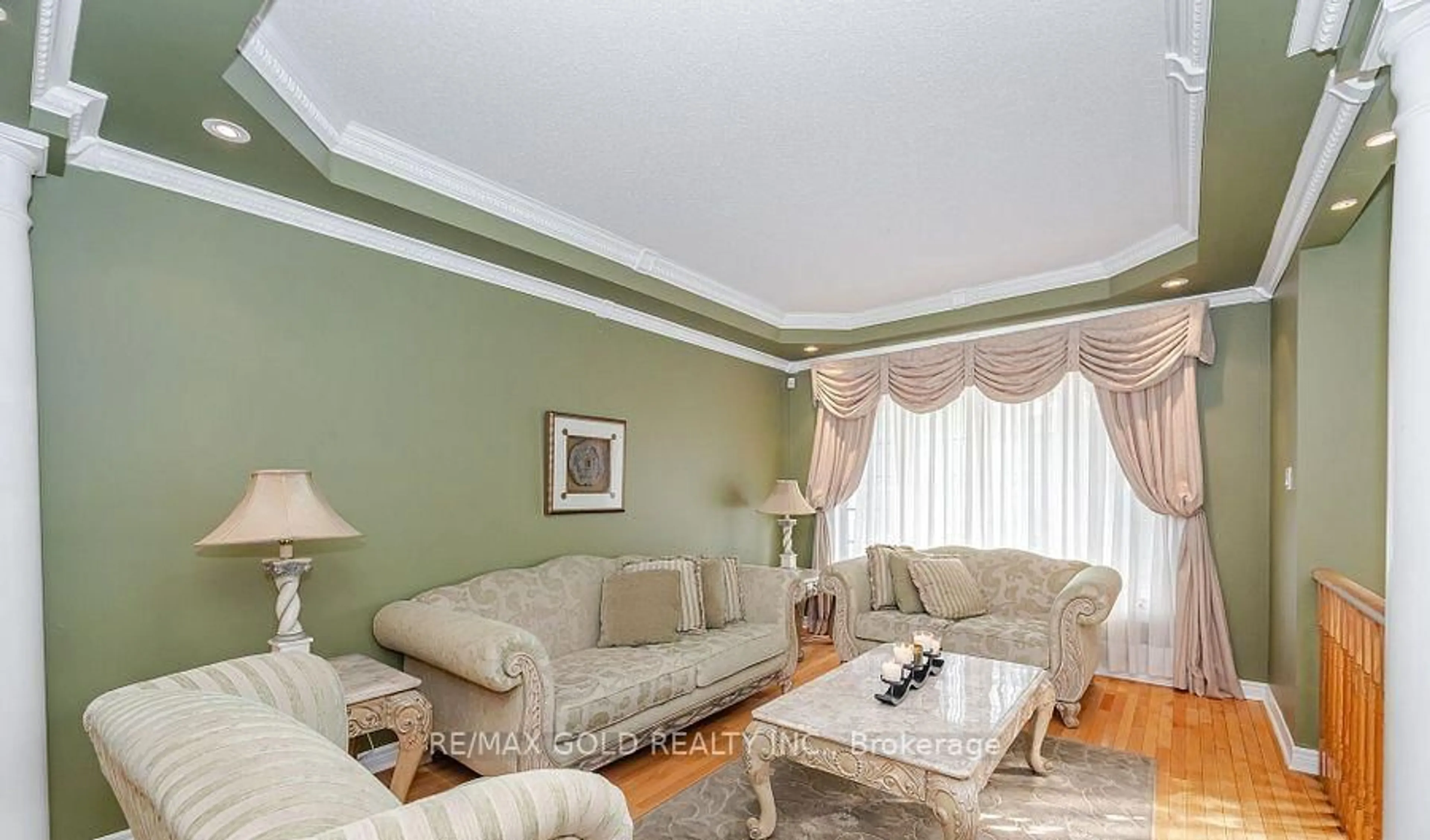 Living room with furniture, unknown for 5 Summershade St, Brampton Ontario L6P 2B9