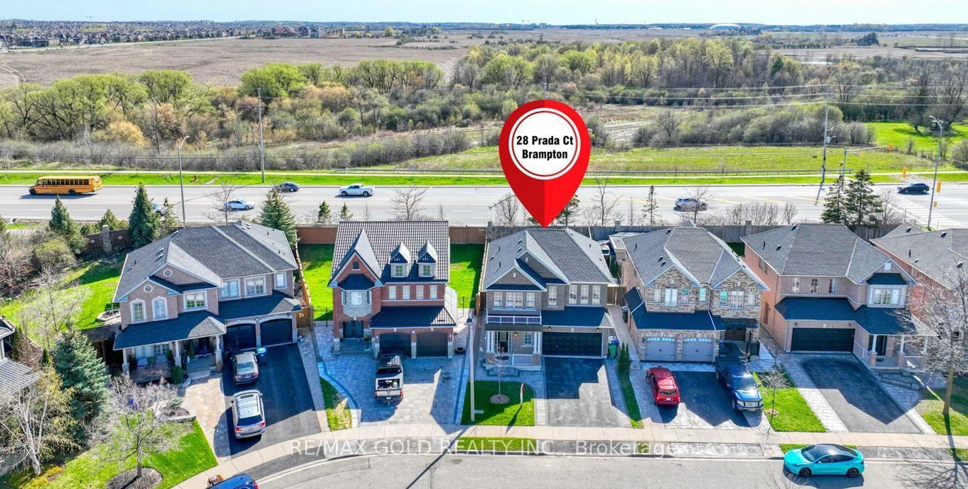 A pic from outside/outdoor area/front of a property/back of a property/a pic from drone, street for 28 Prada Crt, Brampton Ontario L6P 2K1