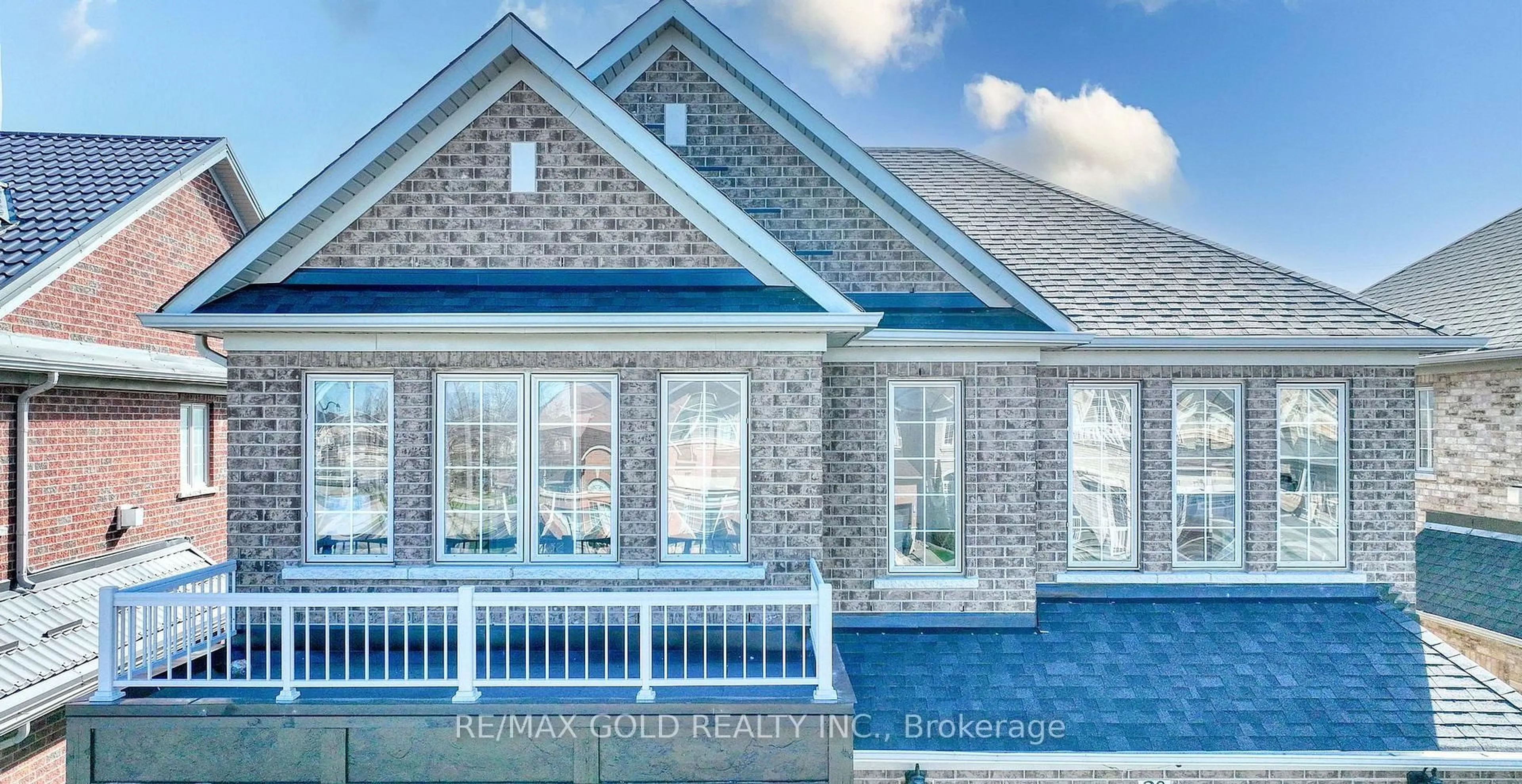 Home with brick exterior material, unknown for 28 Prada Crt, Brampton Ontario L6P 2K1