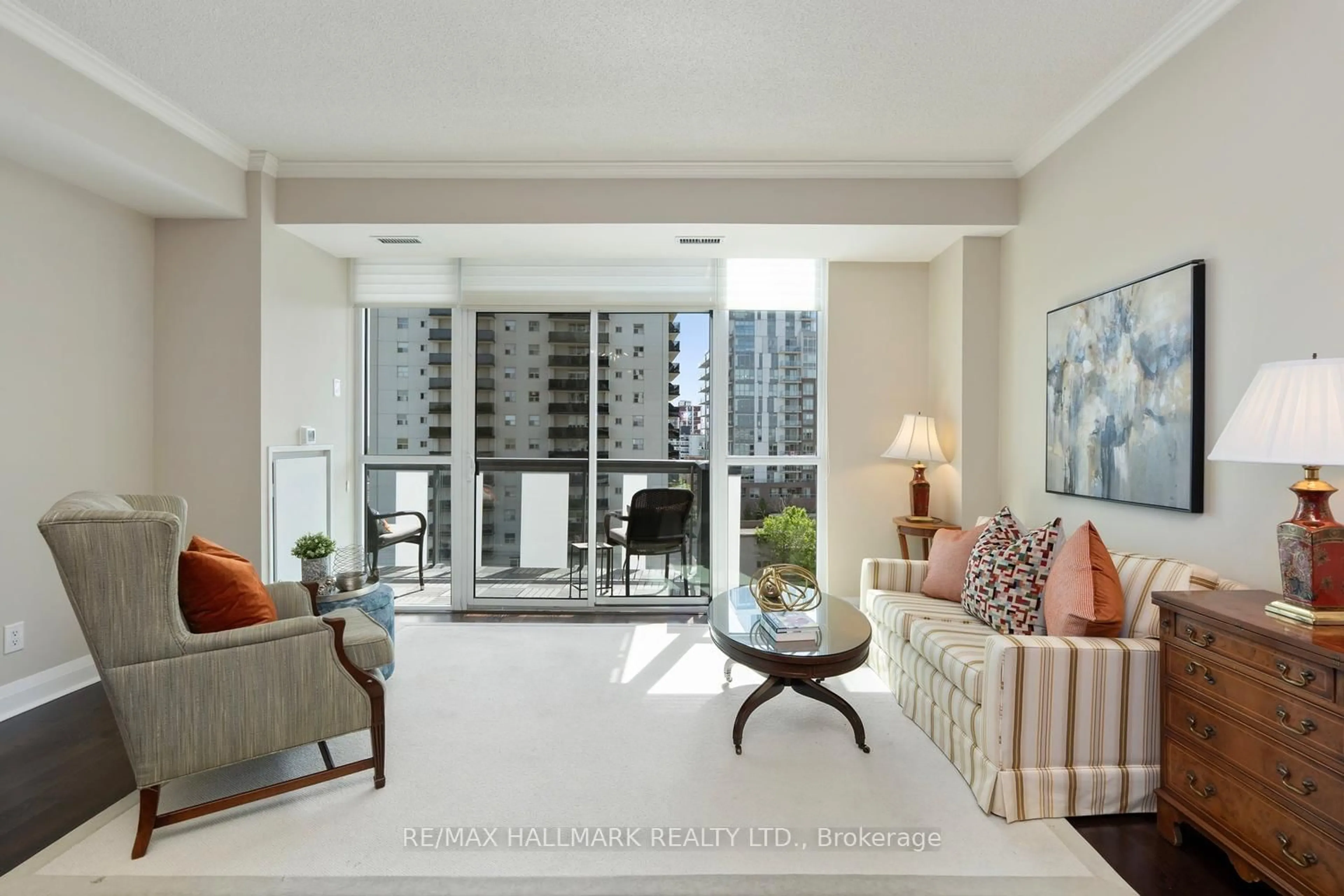 Living room with furniture, unknown for 1 Hurontario St #601, Mississauga Ontario L5G 0A3