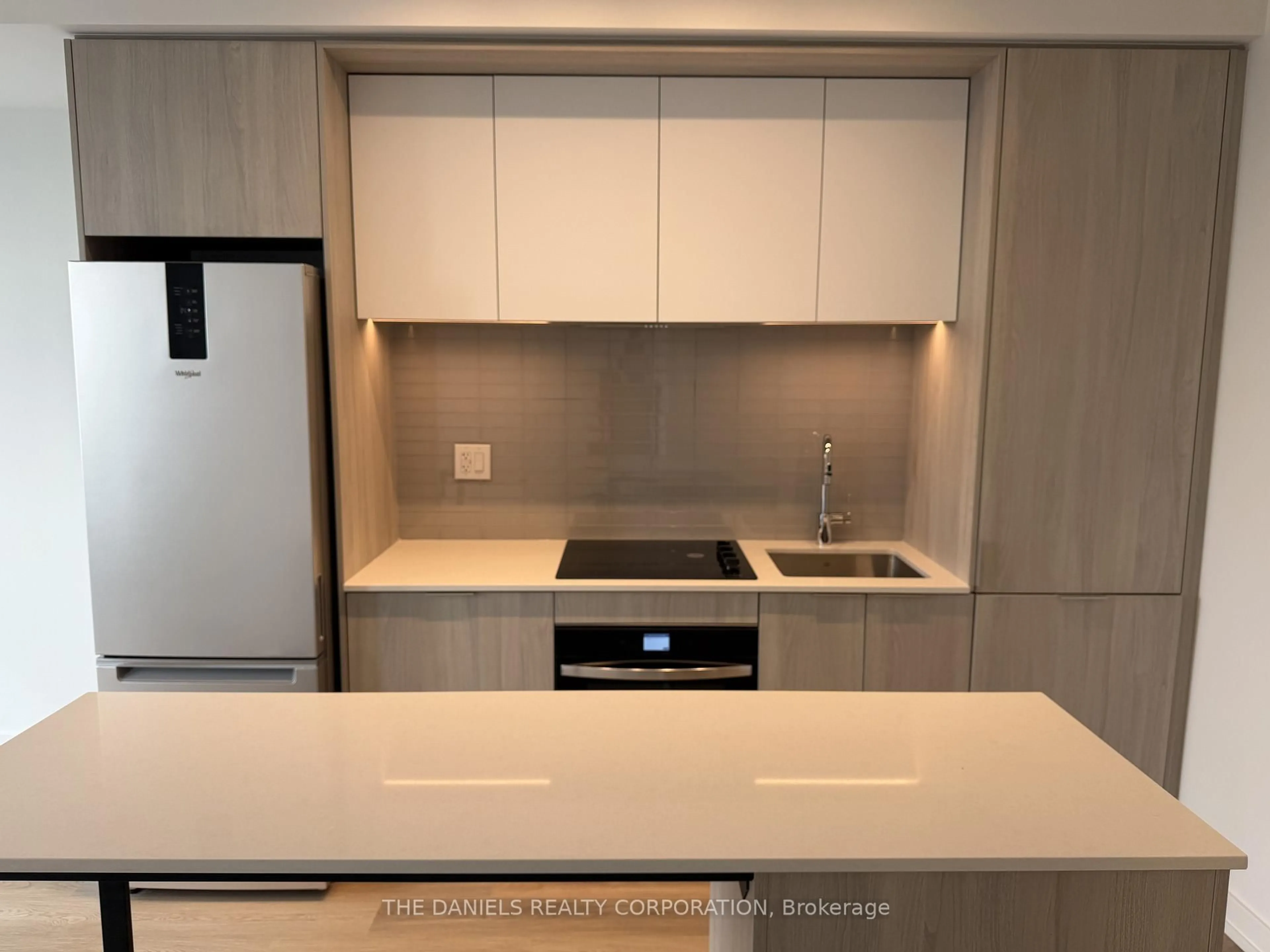 Standard kitchen, unknown for 395 Square One Dr #4401, Mississauga Ontario L5B 0P6