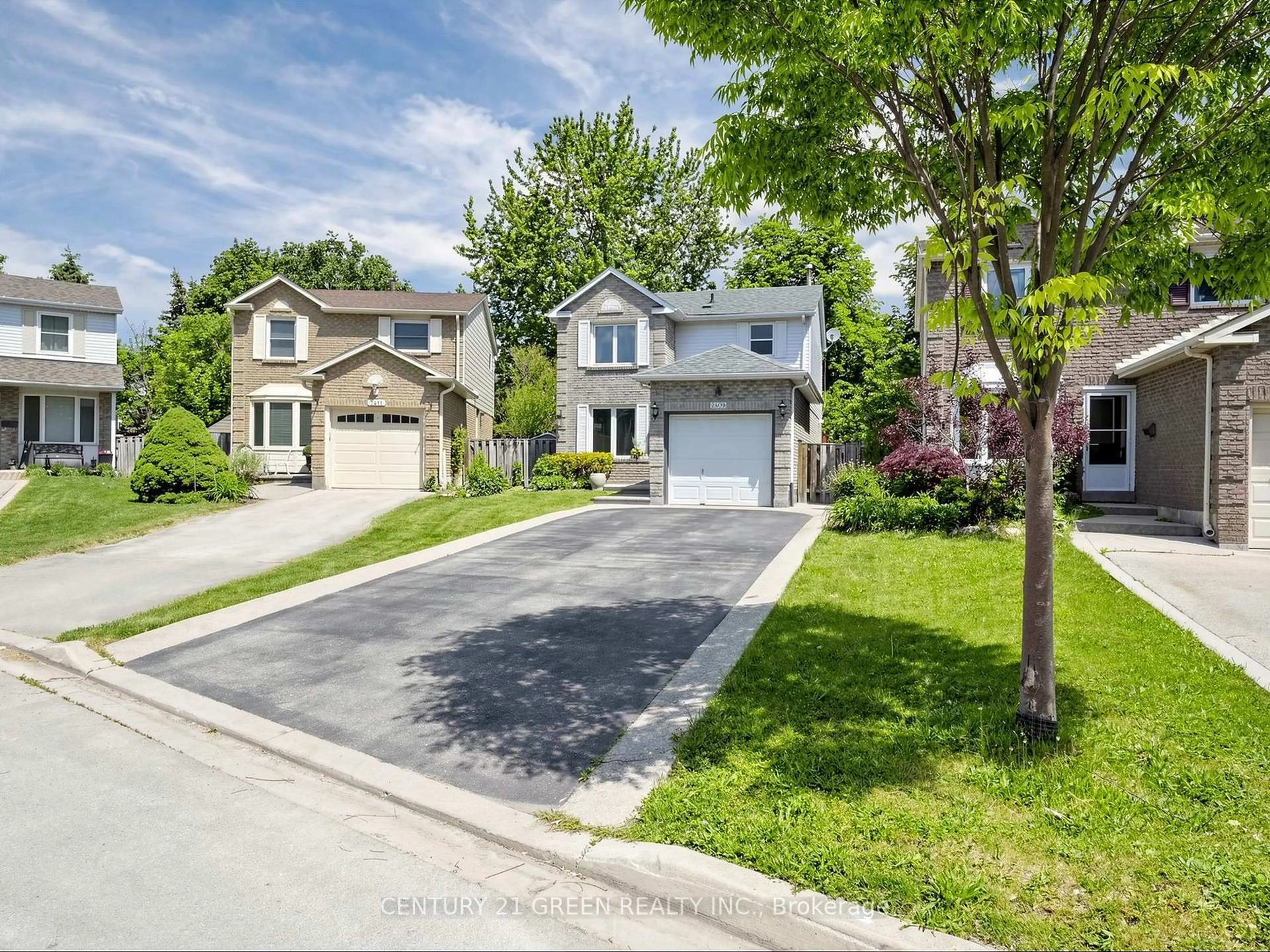 Home with brick exterior material, street for 2409 Paula Crt, Burlington Ontario L7P 4M1