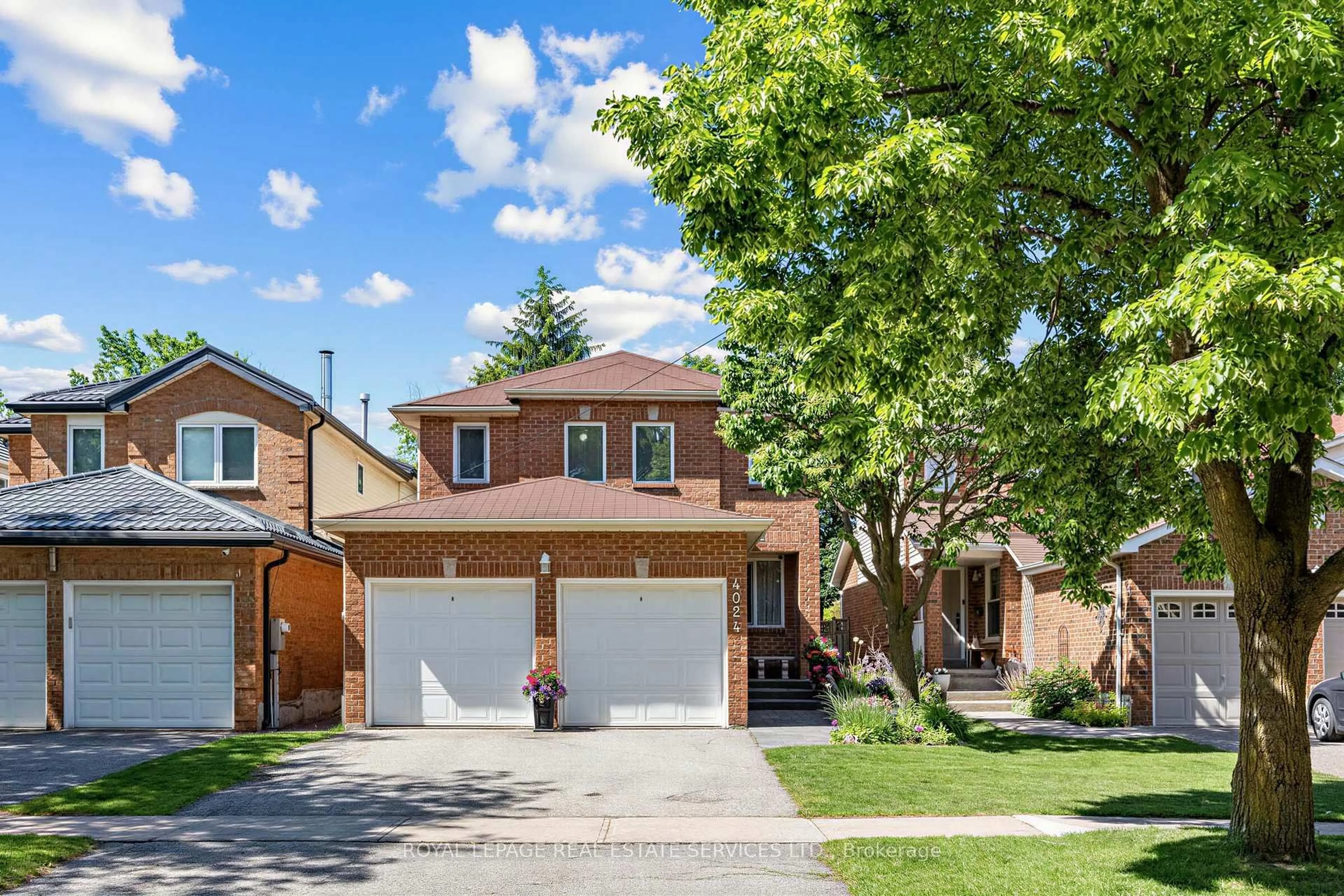 Home with brick exterior material, street for 4024 Rushton Cres, Mississauga Ontario L5L 4H7