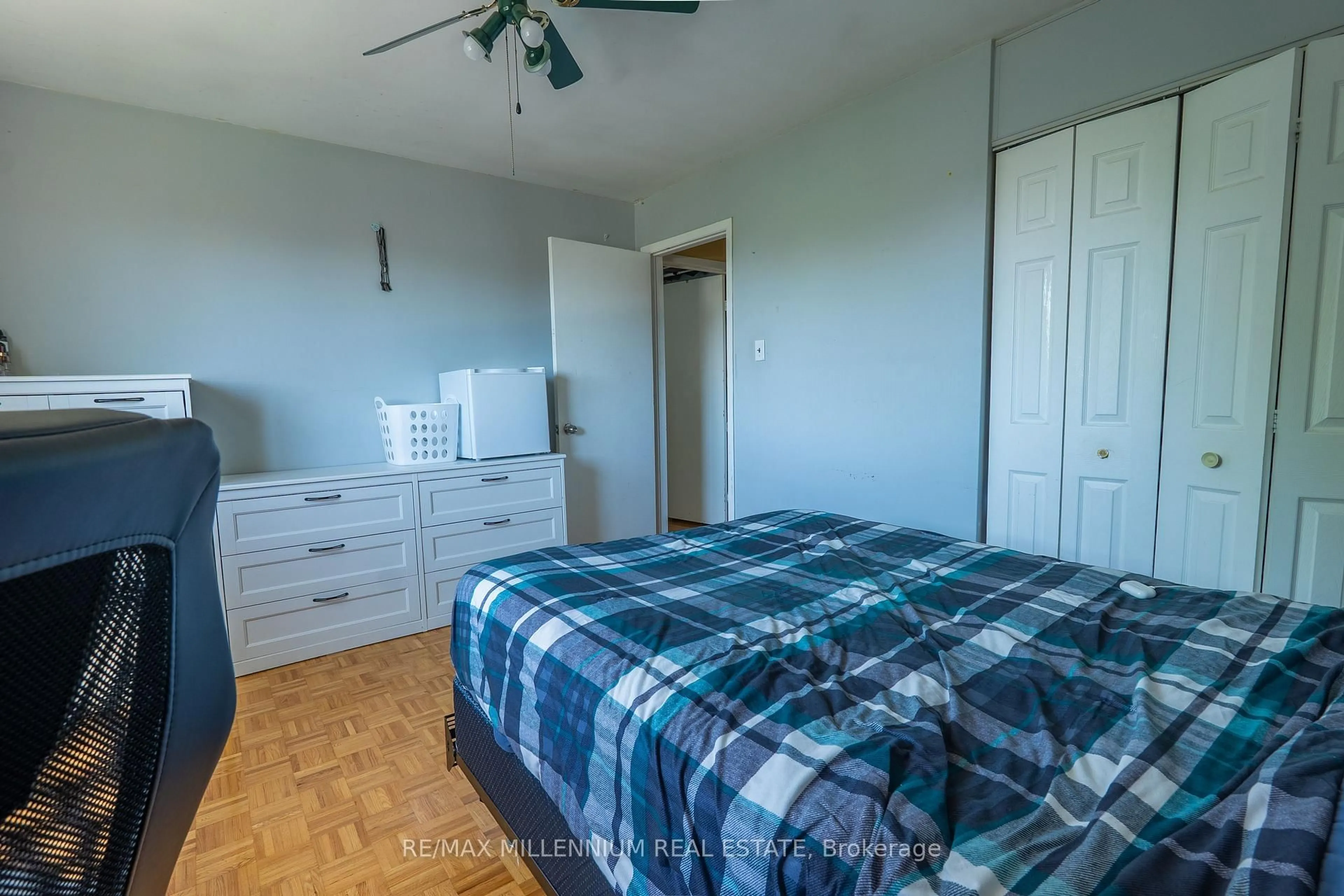 Bedroom with bed, unknown for 29 Major Oaks Dr, Brampton Ontario L6V 3K1