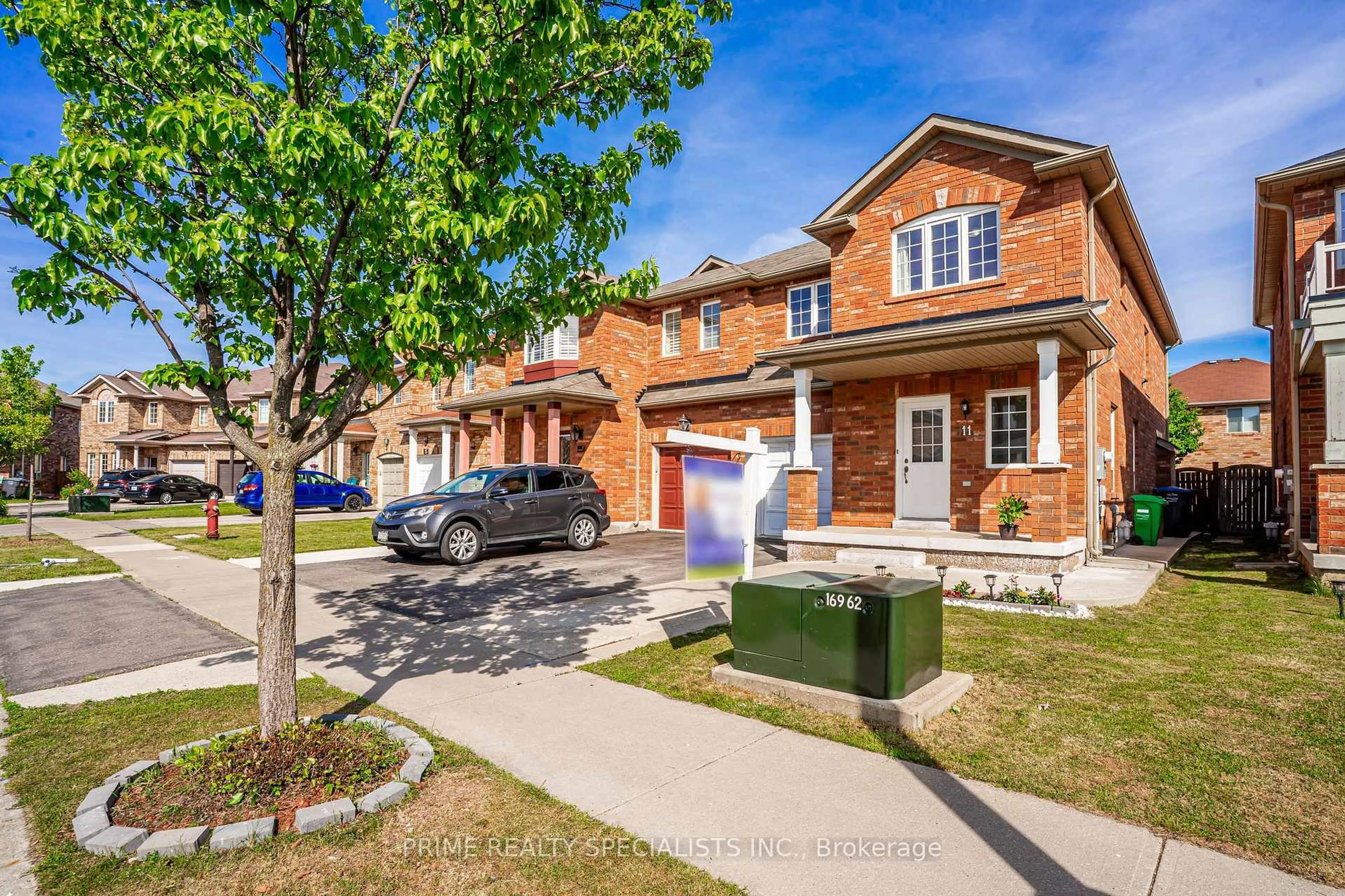 Home with brick exterior material, street for 11 Commodore Dr, Brampton Ontario L6X 0S5