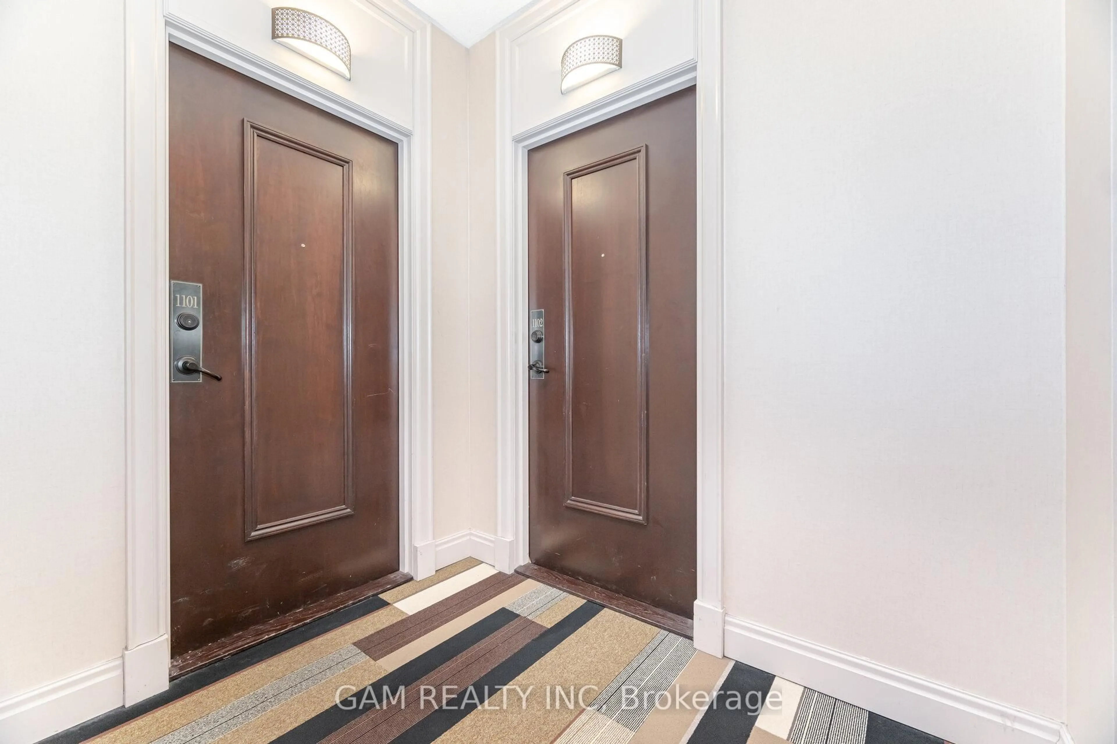 Indoor entryway for 385 Prince Of Wales Dr #1102, Mississauga Ontario L5B 0C6