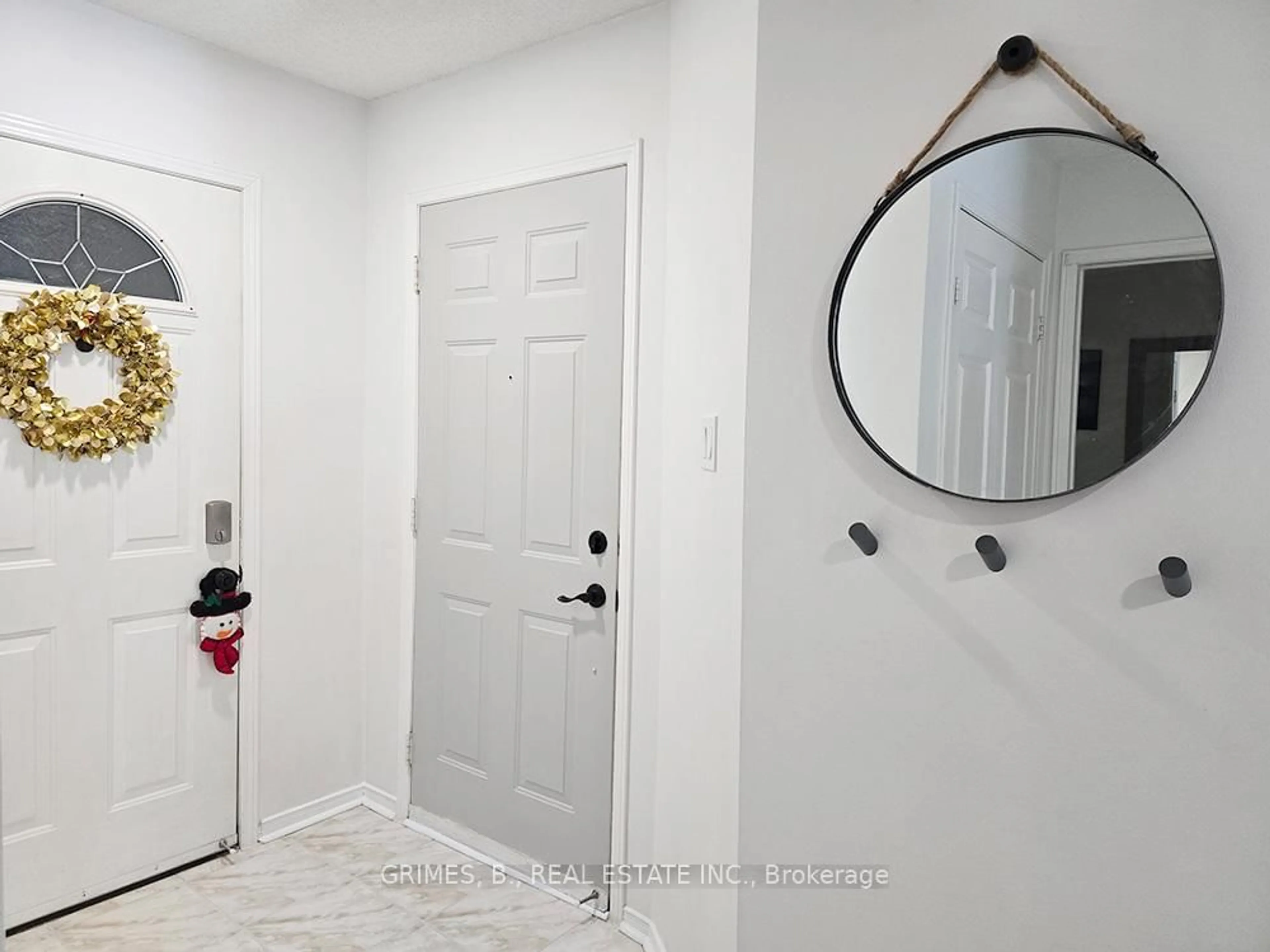 Indoor entryway for 3600 Colonial Dr #61, Mississauga Ontario L5L 5P5