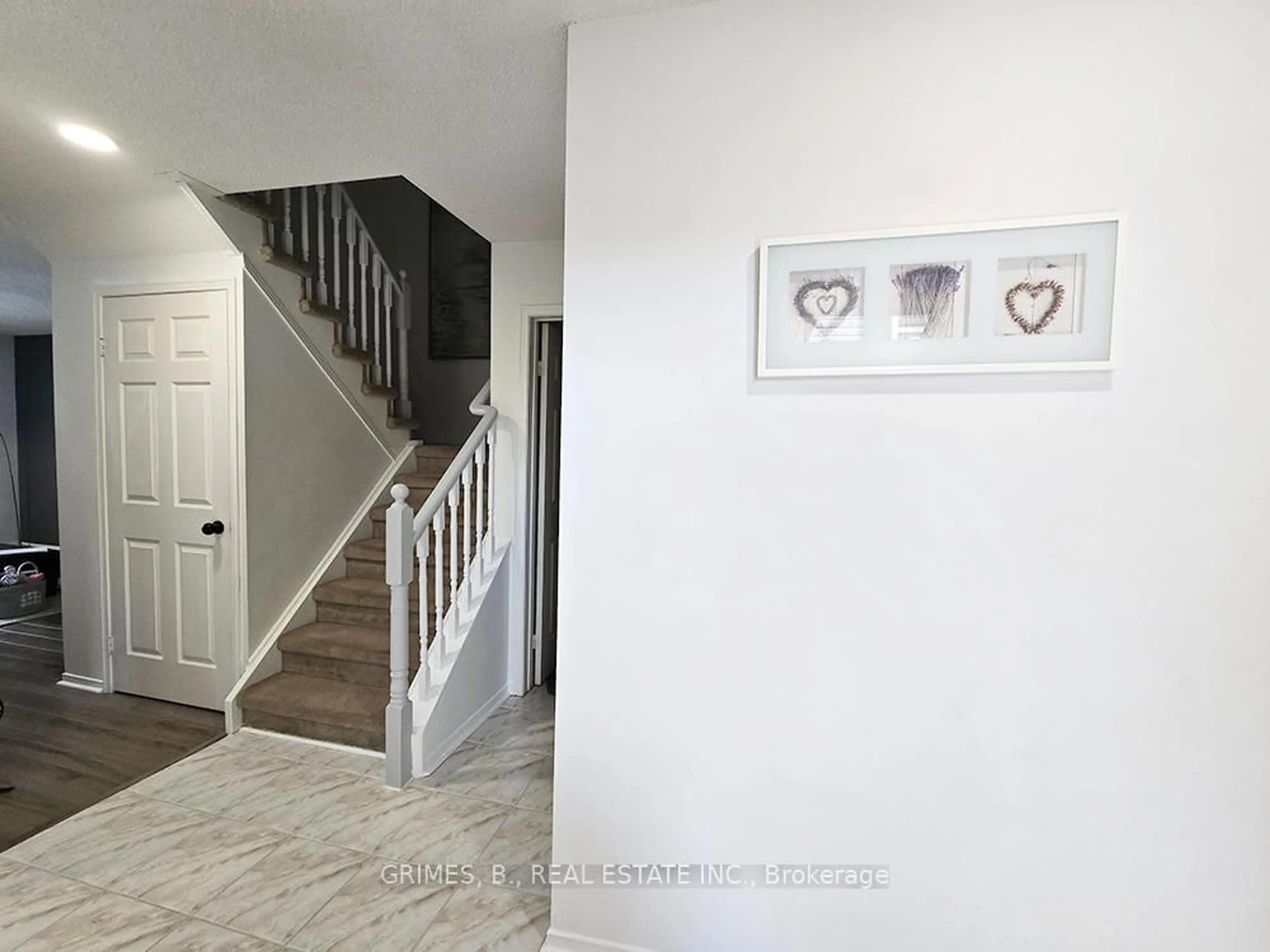 Indoor entryway for 3600 Colonial Dr #61, Mississauga Ontario L5L 5P5