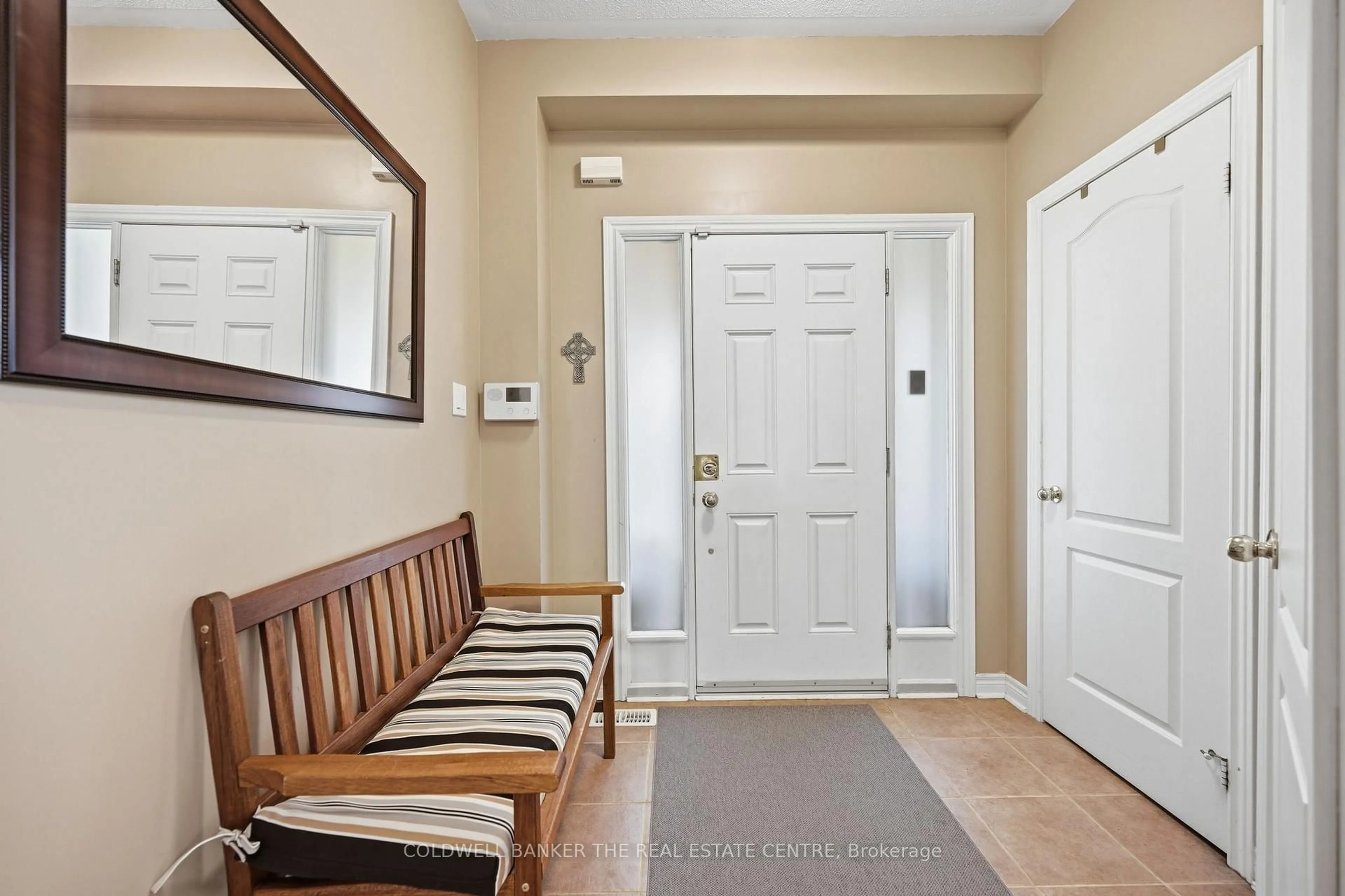 Indoor entryway for 11 Crannyfield Dr, Brampton Ontario L7A 3X1