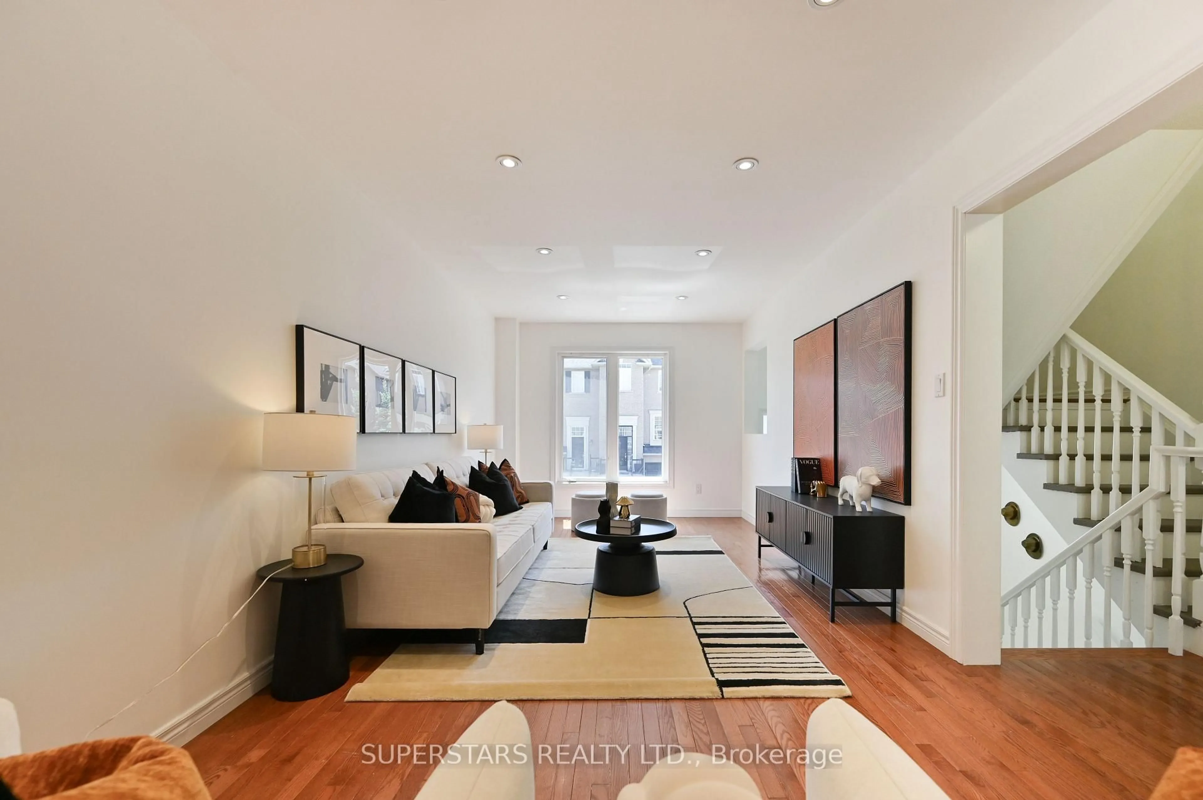 Living room with furniture, unknown for 2280 Baronwood Dr #65, Oakville Ontario L6M 5J8