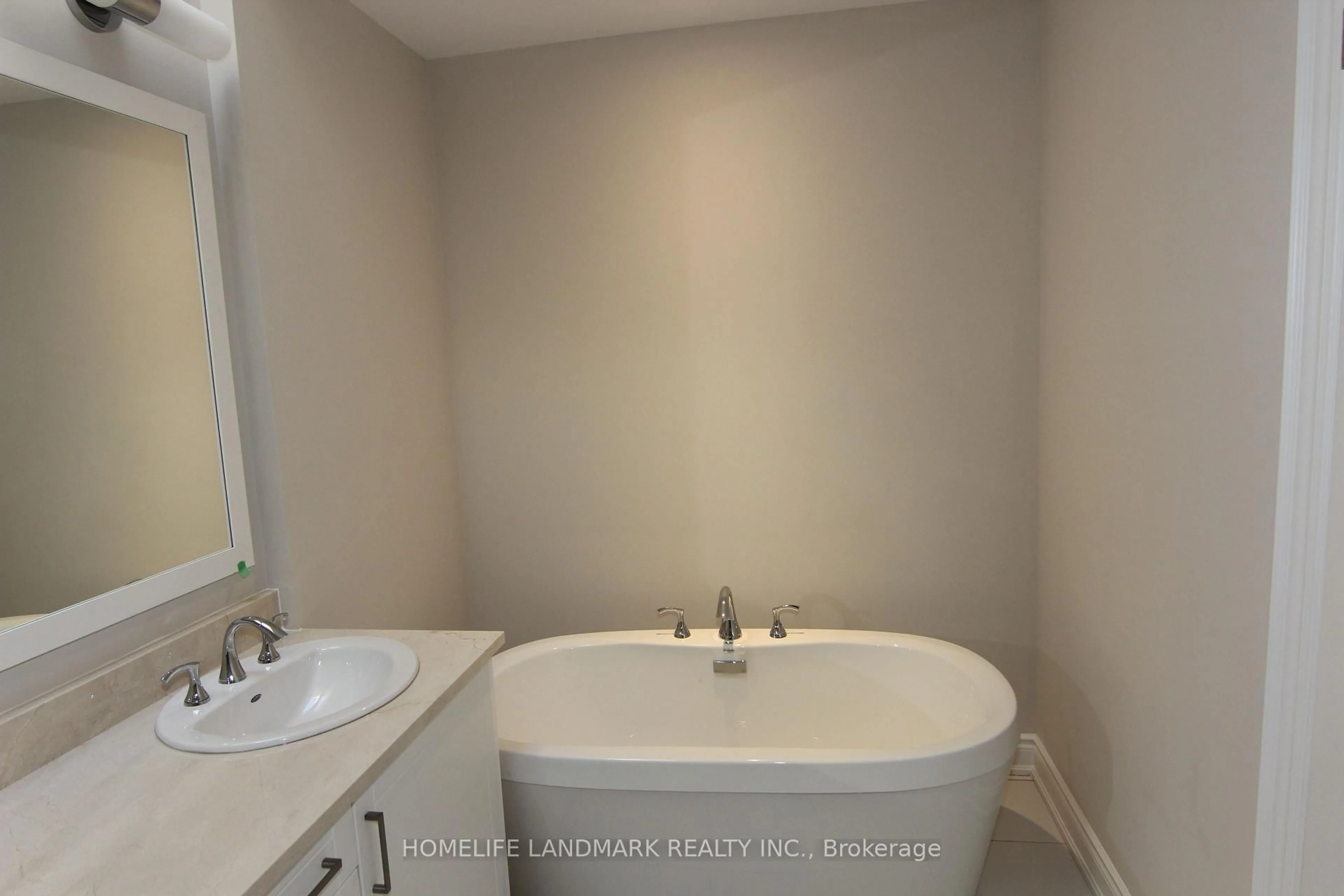 Unknown for 21 Wasdale Rd #101, Mississauga Ontario L5M 2R2