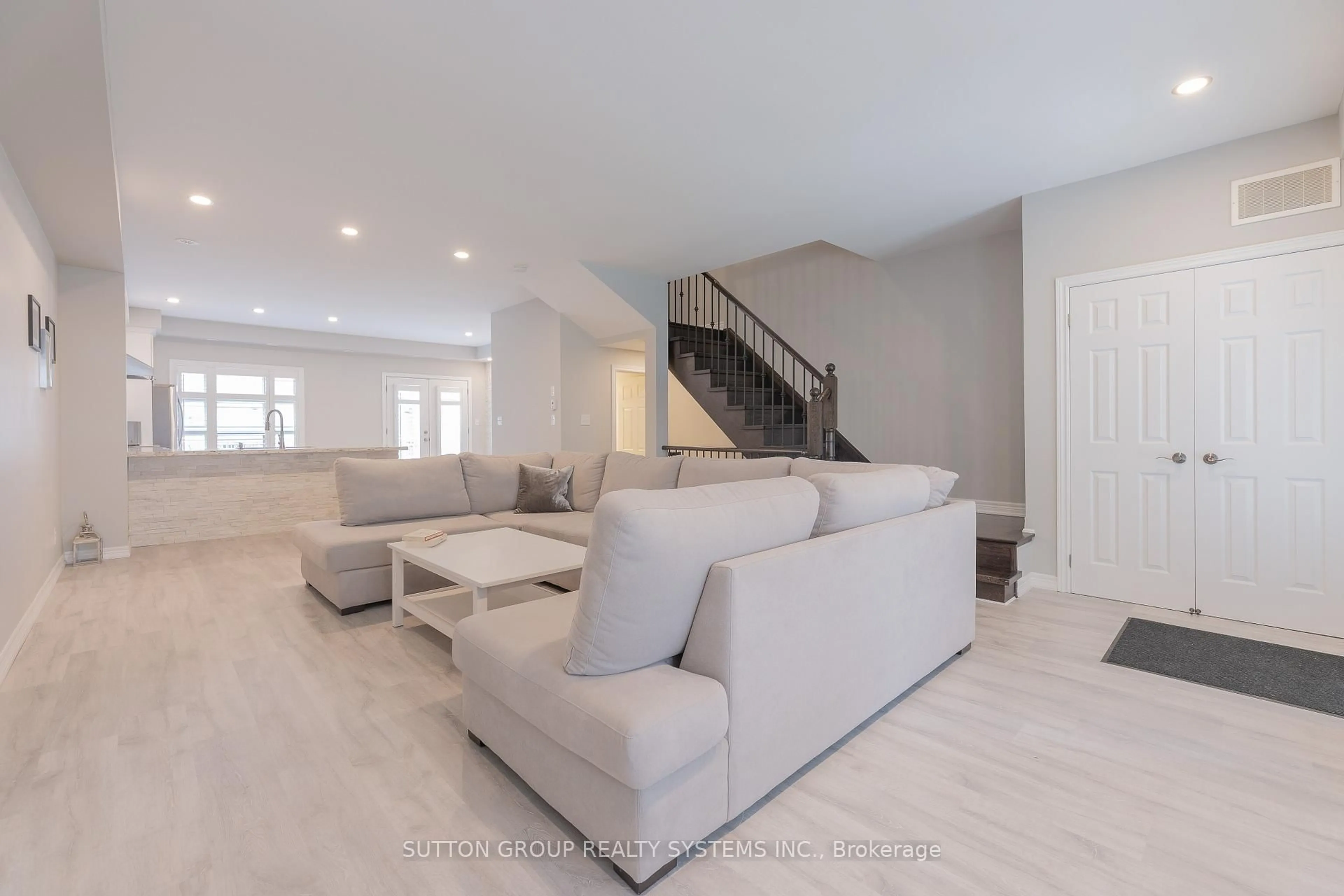 Living room with furniture, unknown for 2460 Prince Michael Dr #55, Oakville Ontario L6H 0G8
