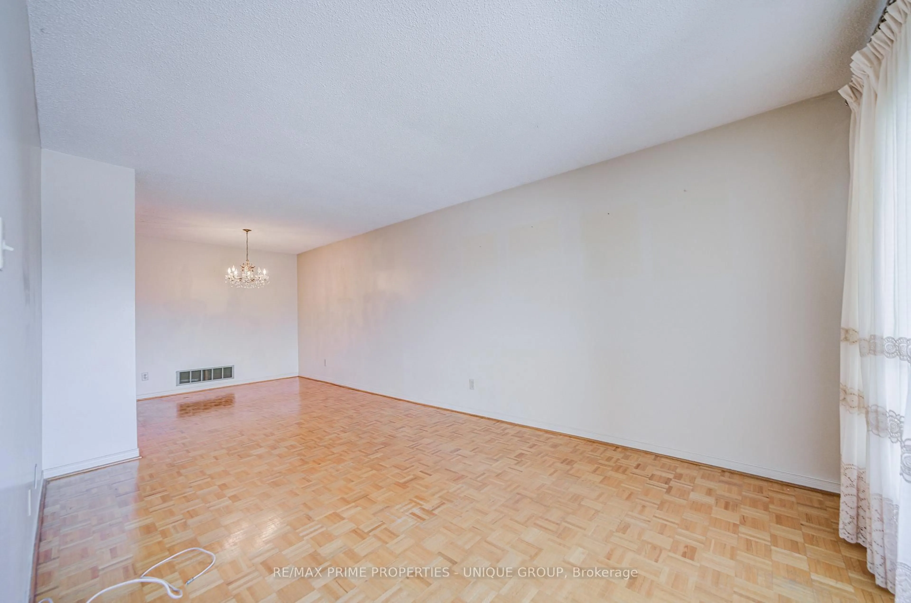A pic of a room for 9 Capstan Crt, Toronto Ontario M3L 2M9
