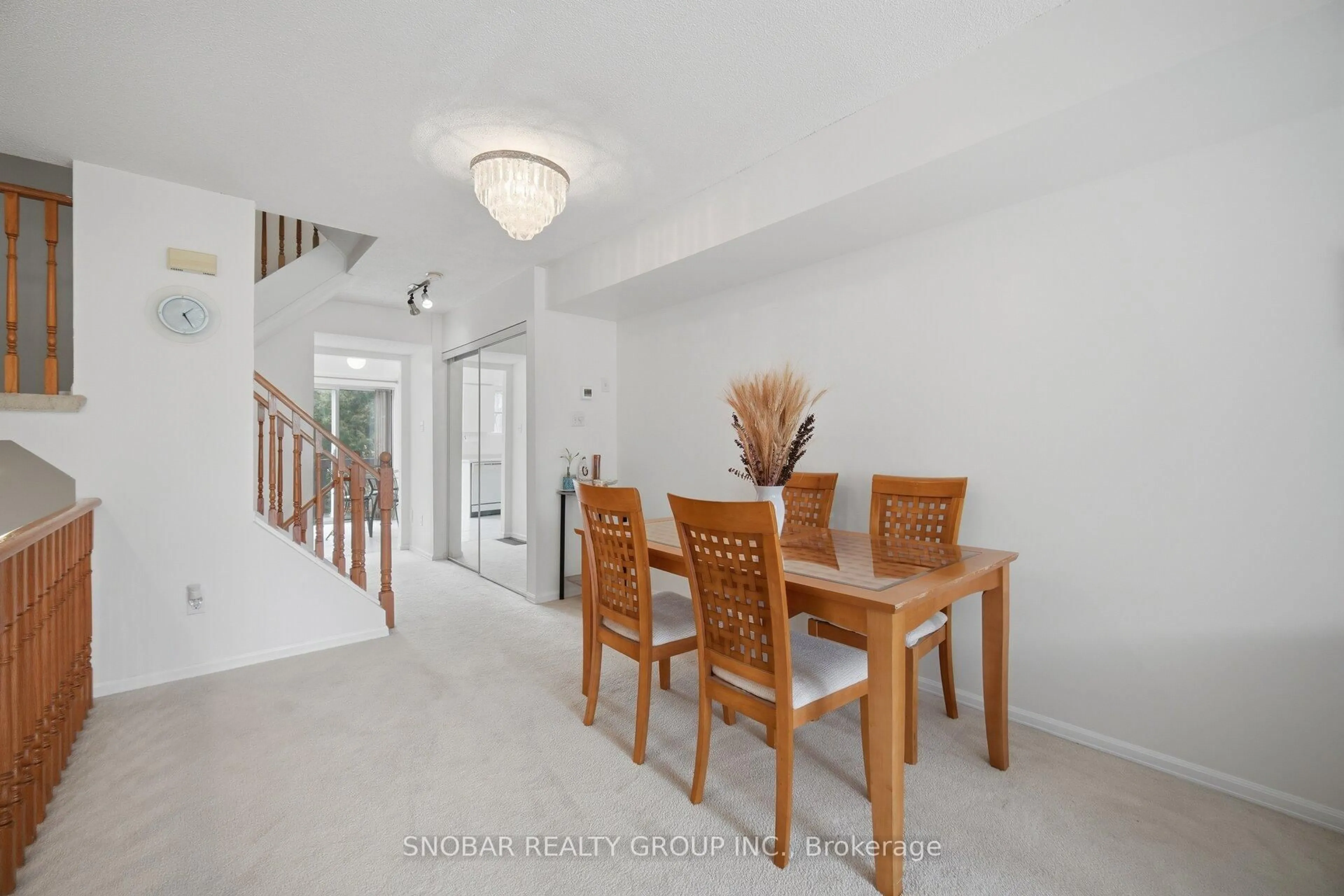 Unknown for 1050 Bristol Rd #31, Mississauga Ontario L5V 2E8
