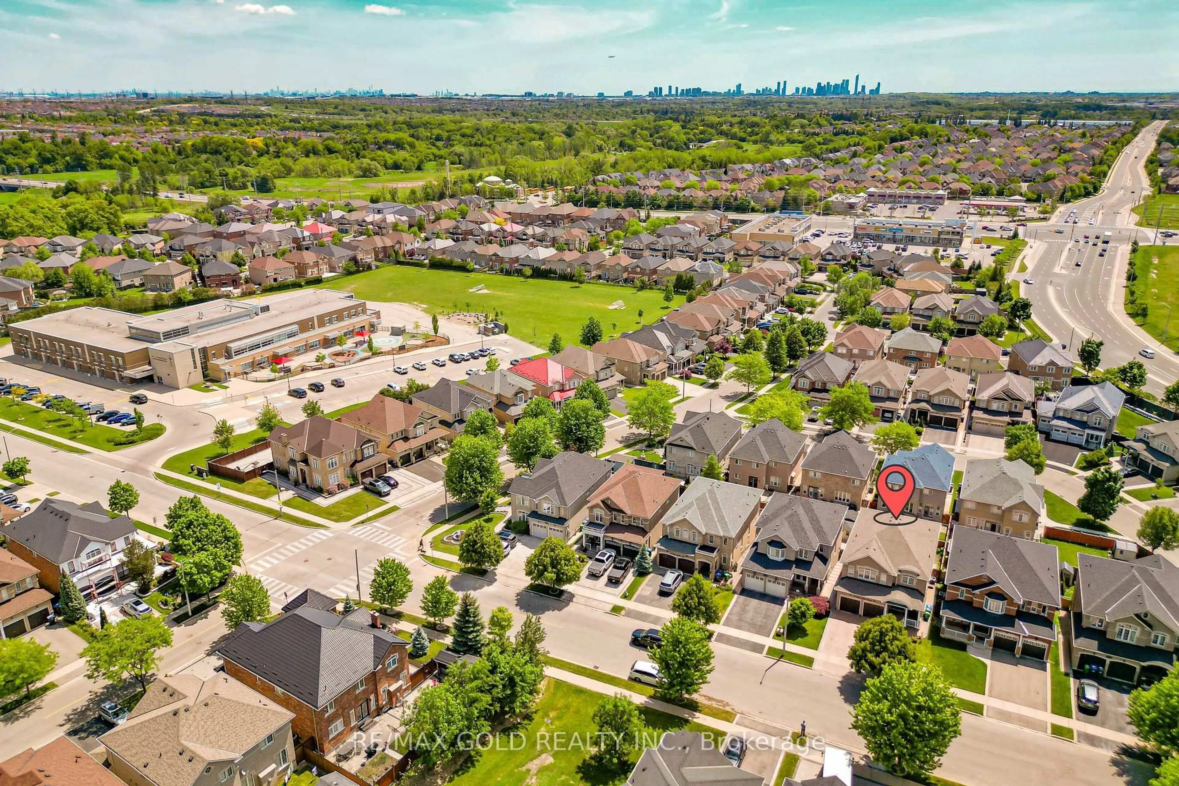 A pic from outside/outdoor area/front of a property/back of a property/a pic from drone, street for 96 Olivia Marie Rd, Brampton Ontario L6Y 0N1