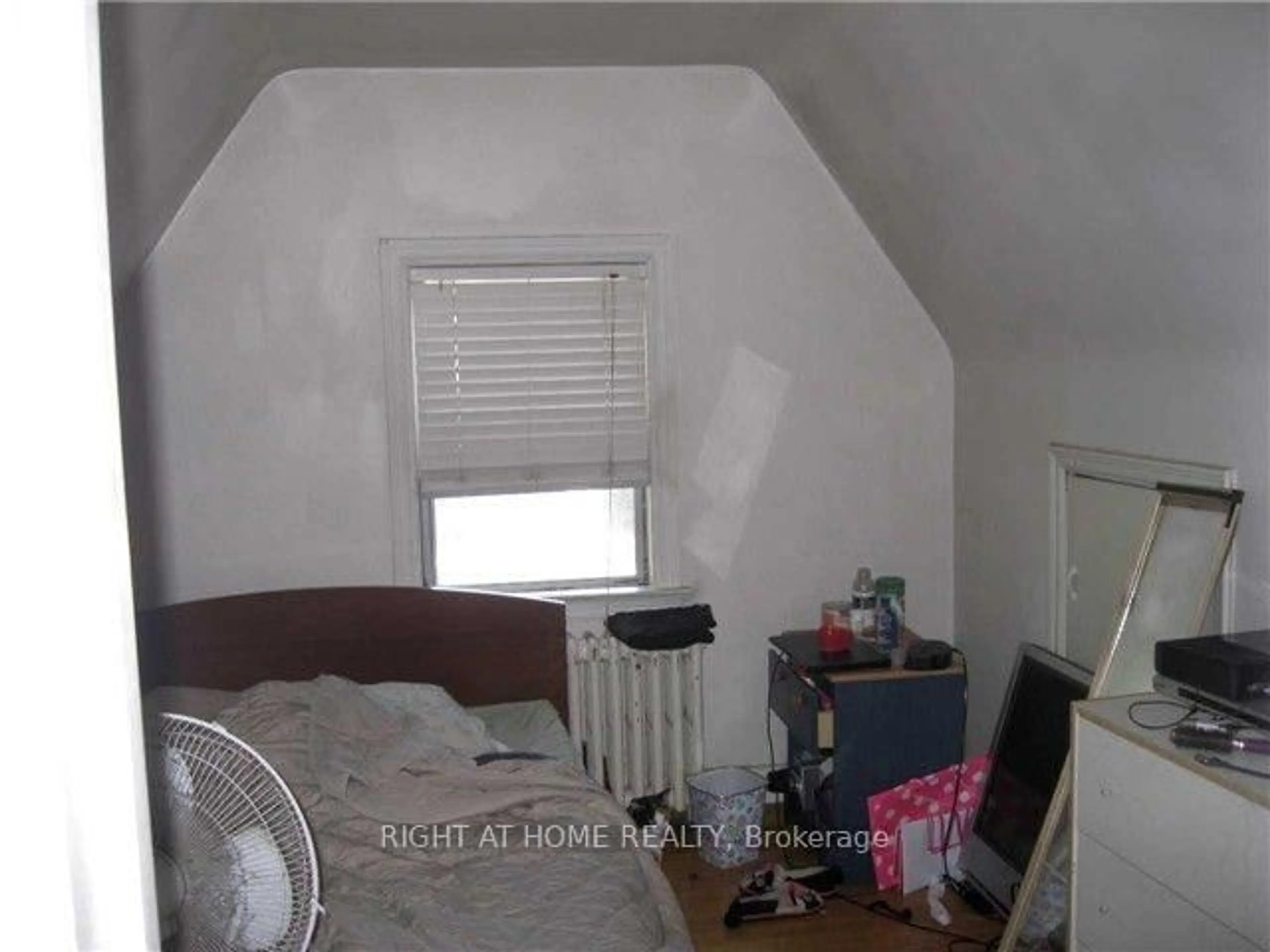 A pic of a room for 37 Deforest Rd, Toronto Ontario M6S 1J1