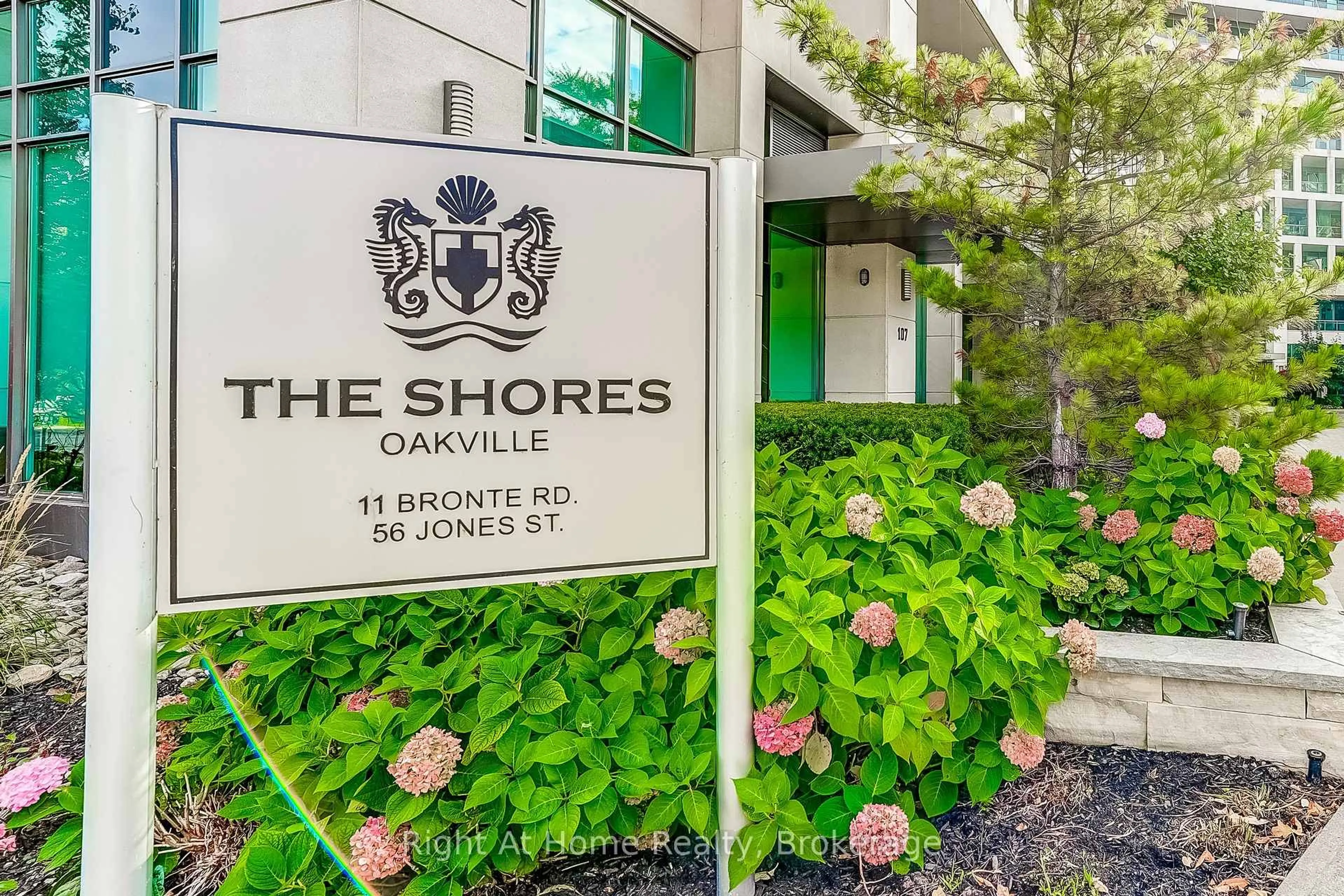 Lobby for 11 Bronte Rd #201, Oakville Ontario L6L 0E1