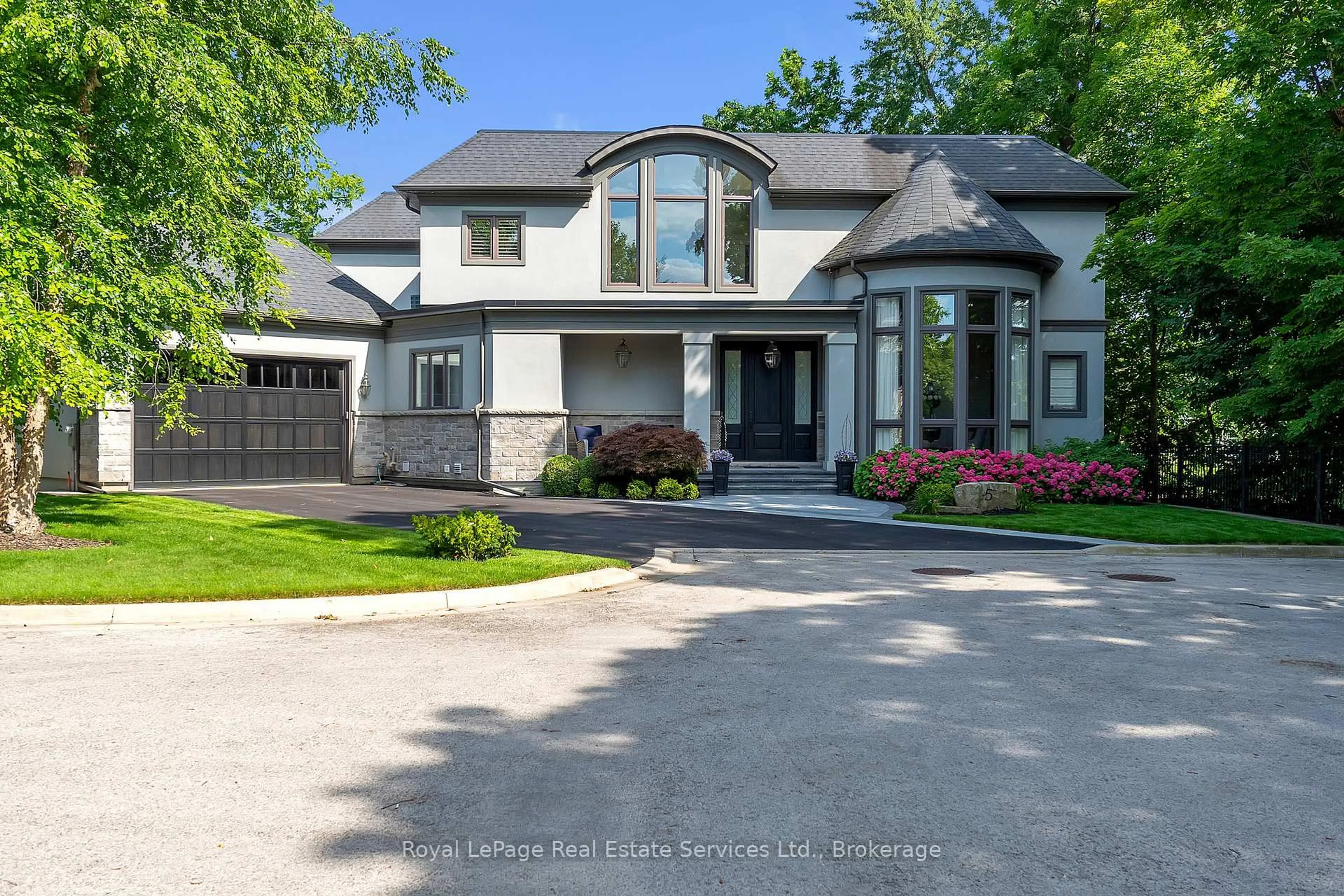 Home with brick exterior material, street for 456 Lakeshore Rd #5, Oakville Ontario L6K 1G5