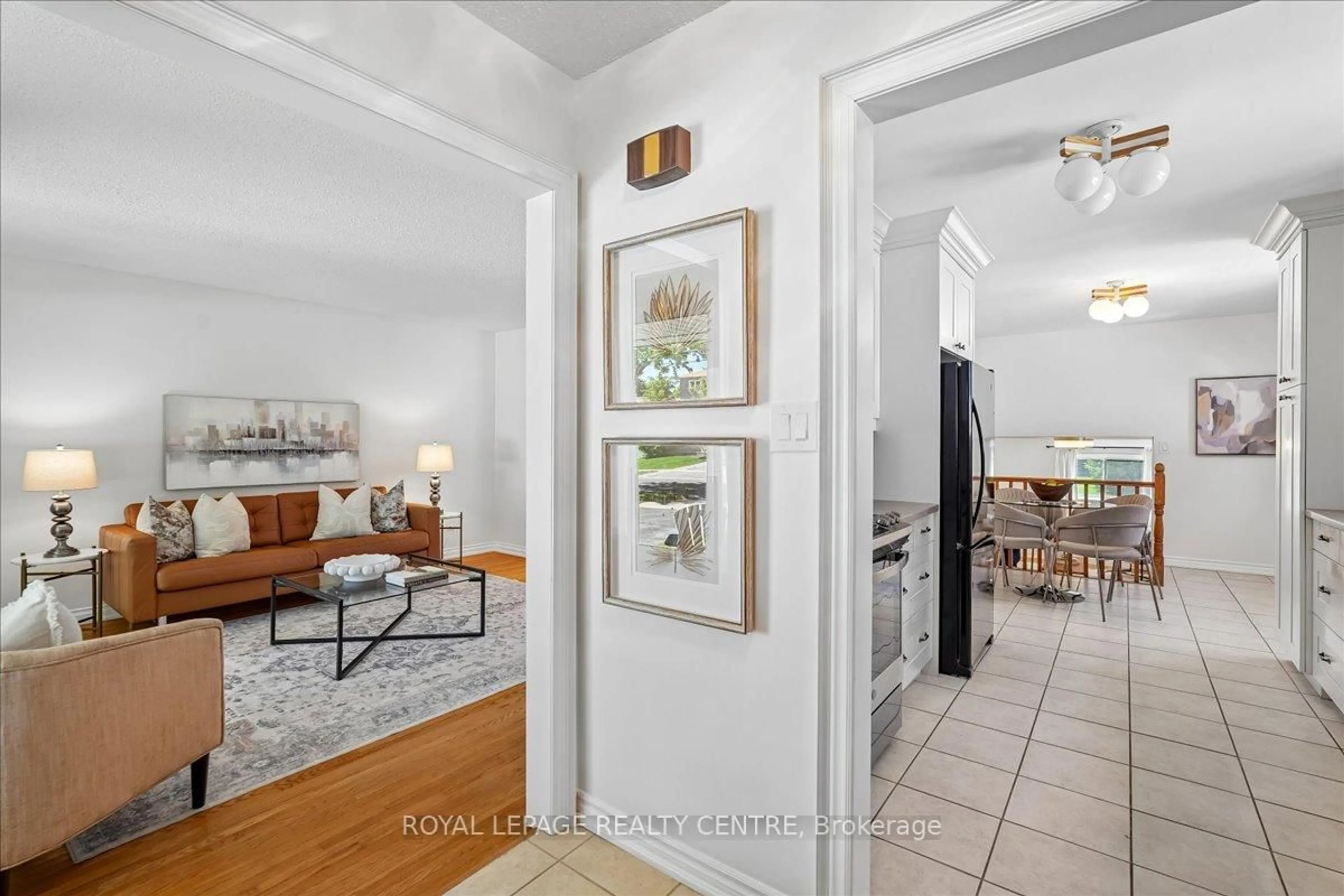 Indoor entryway for 2770 Council Ring Rd, Mississauga Ontario L5L 1V5
