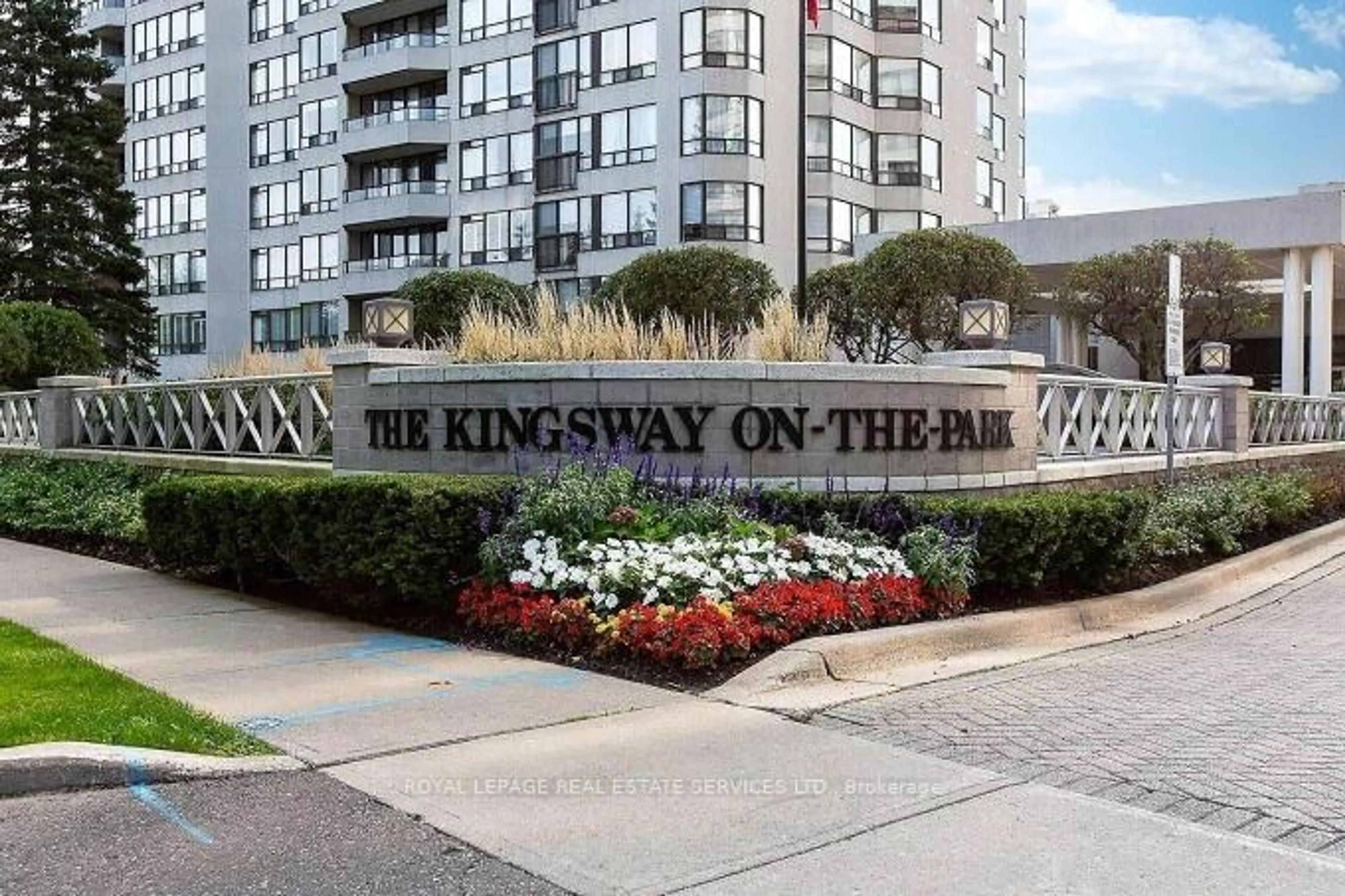 Indoor entryway for 1 Aberfoyle Cres #709, Toronto Ontario M8X 2X8