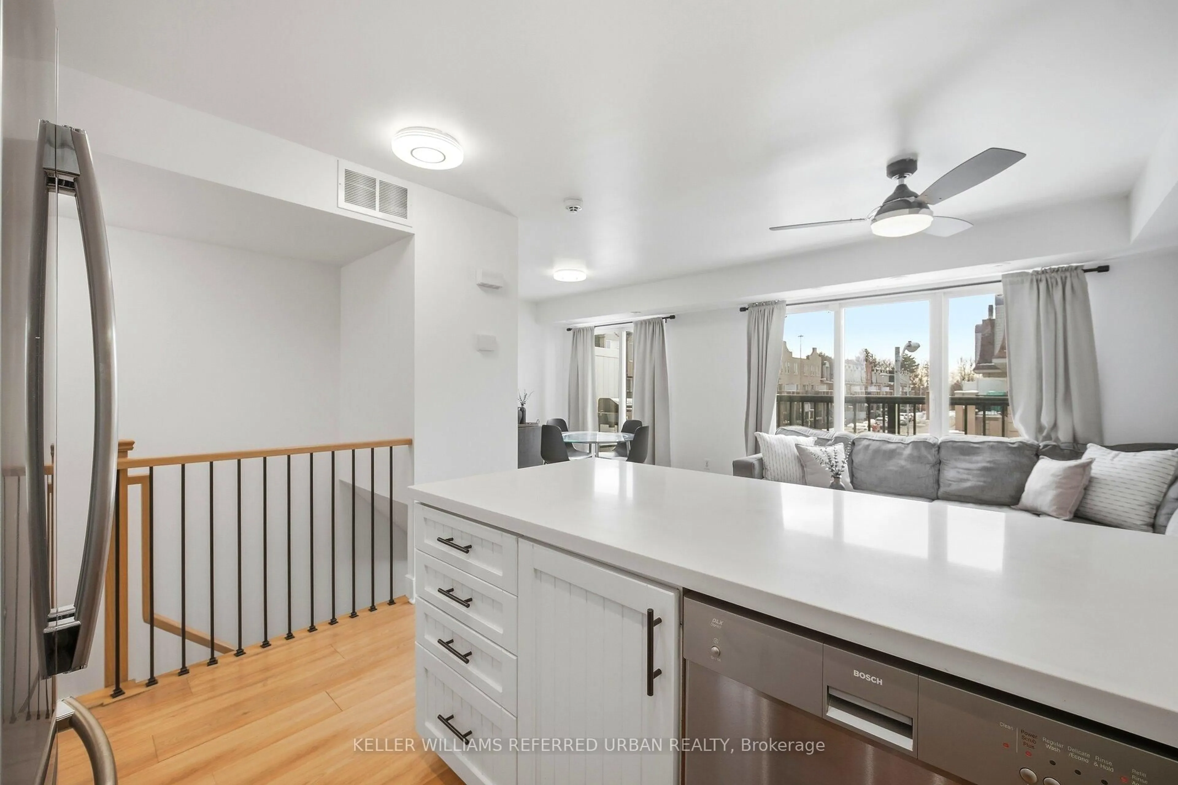 Open concept kitchen, unknown for 125 George Appleton Way #2020, Toronto Ontario M3M 0A2