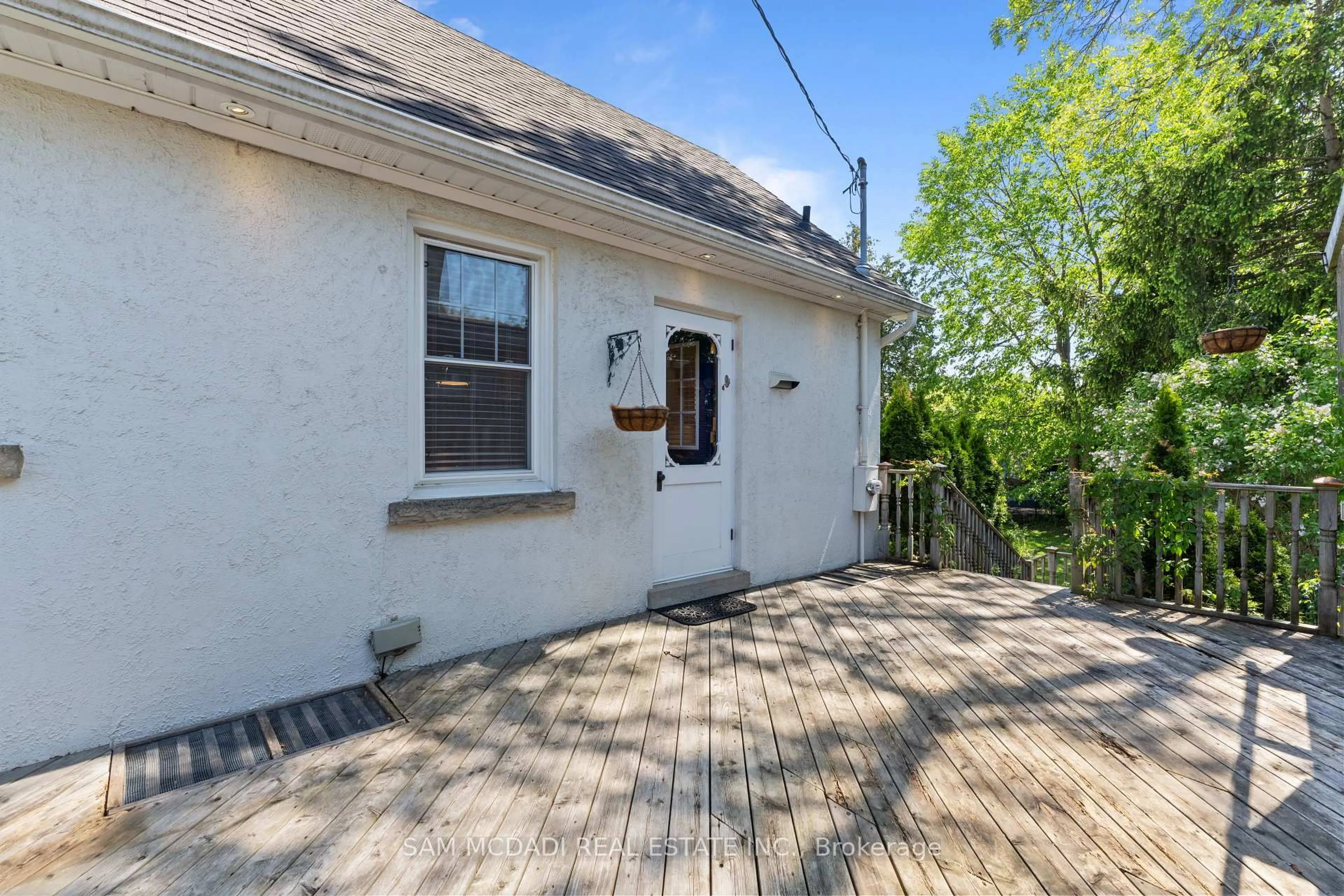 Patio, street for 61 Chapel St, Brampton Ontario L6W 2H5