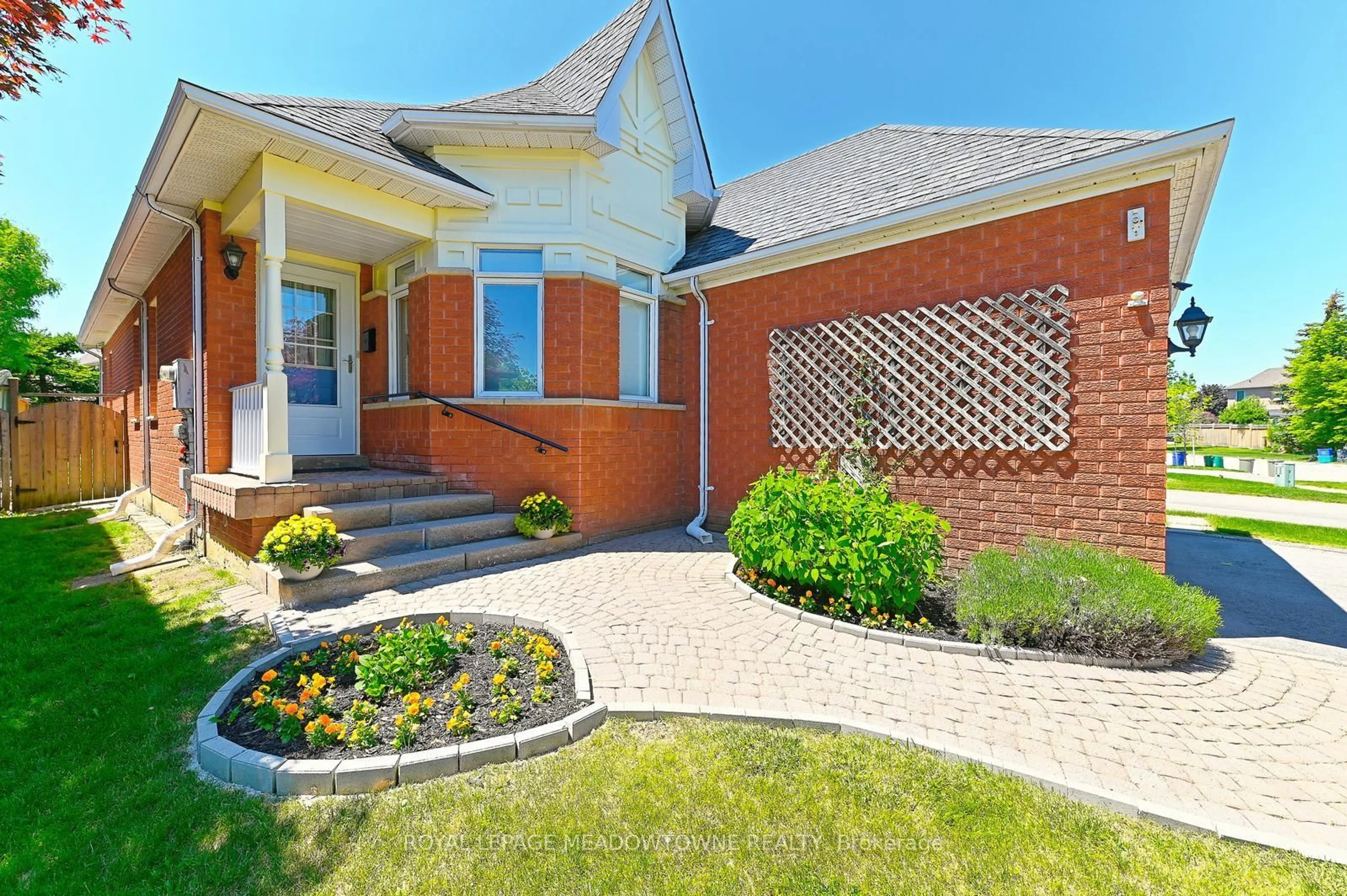 Home with brick exterior material, street for 16 Harrop Ave, Halton Hills Ontario L7G 5R2